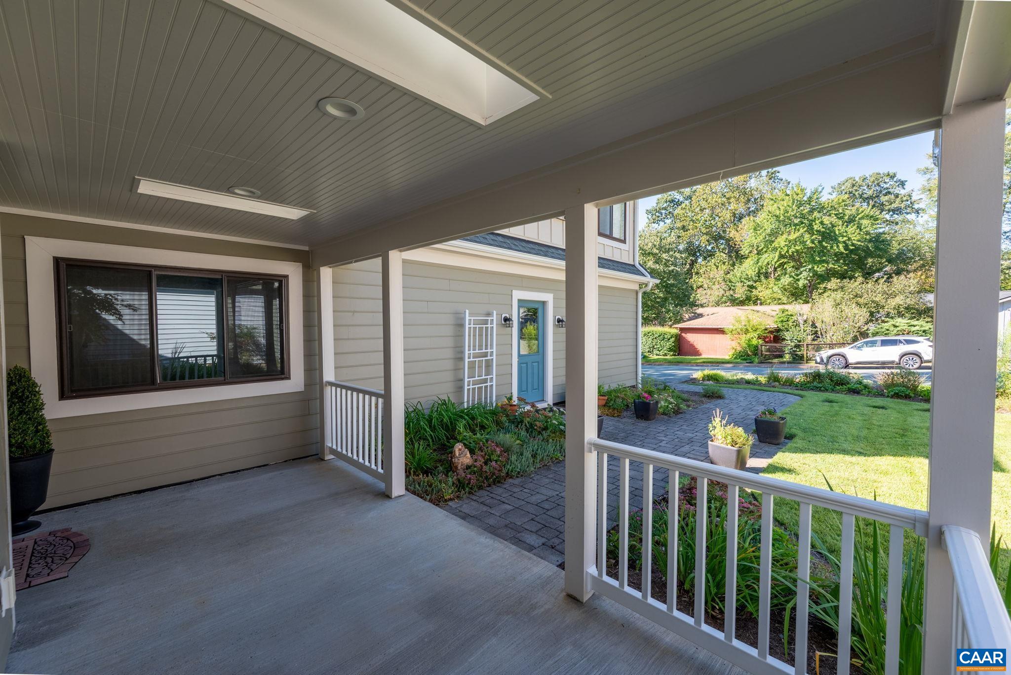 1467 MONTEREY DR