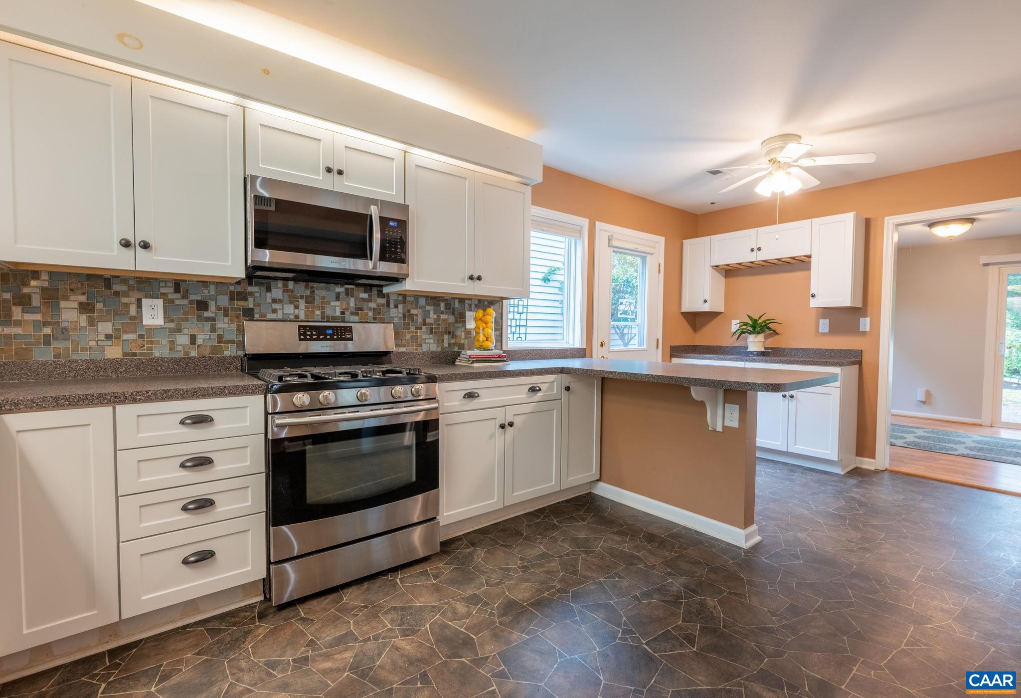 1467 MONTEREY DR