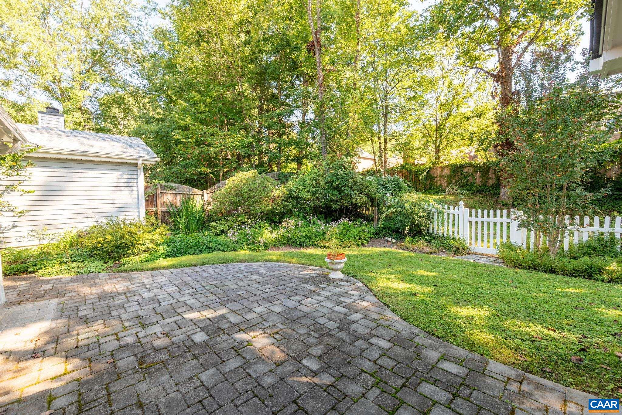 1467 MONTEREY DR
