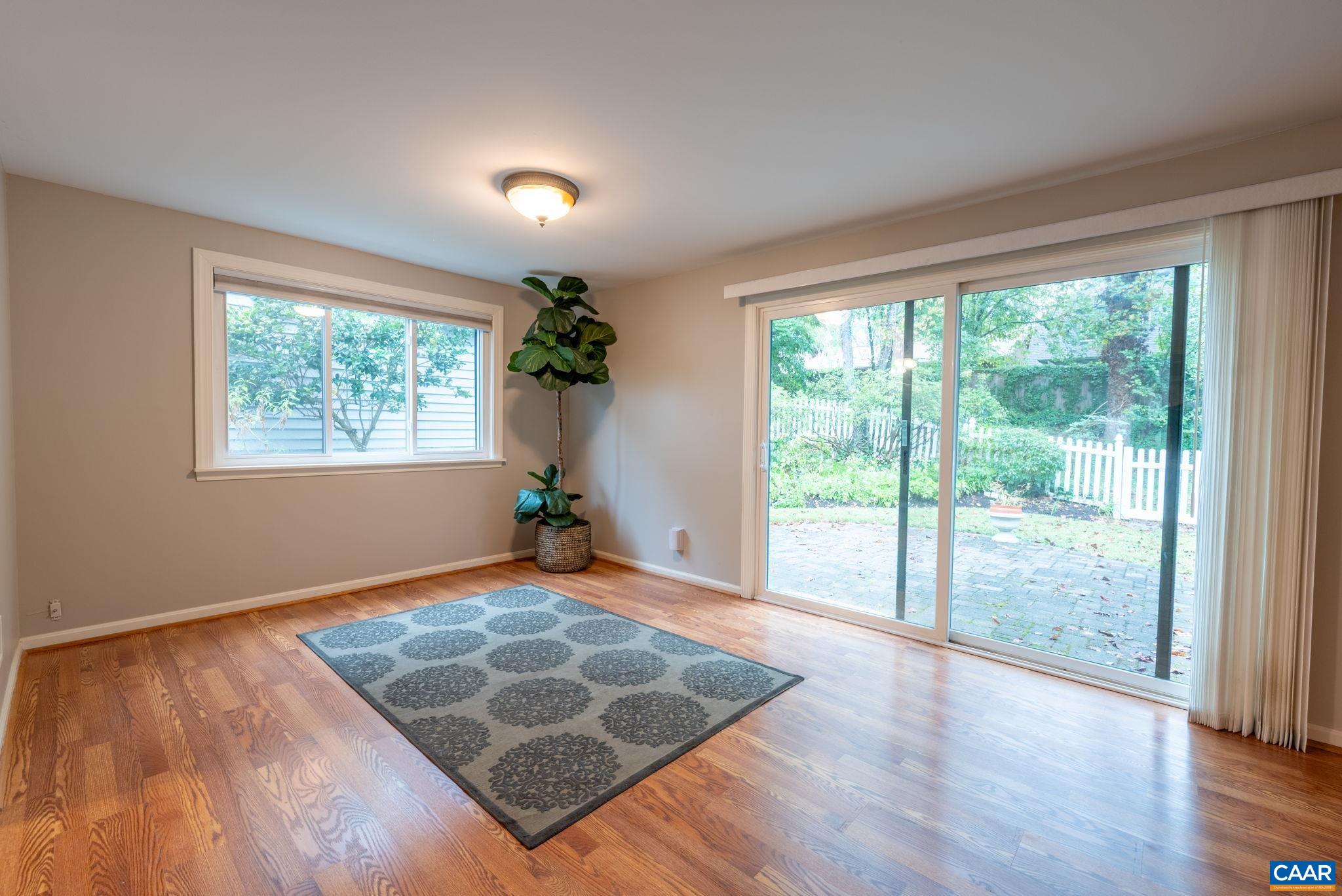 1467 MONTEREY DR
