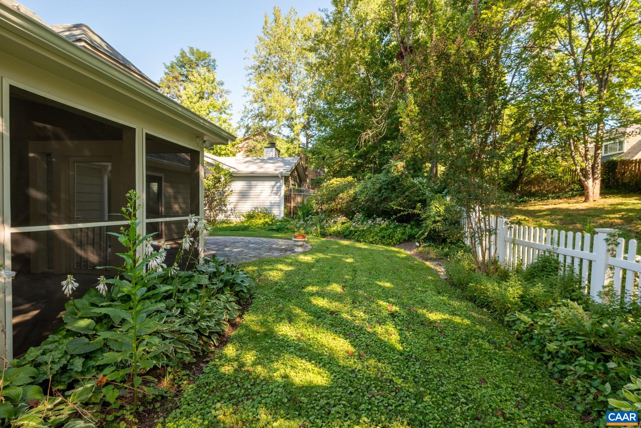 1467 MONTEREY DR