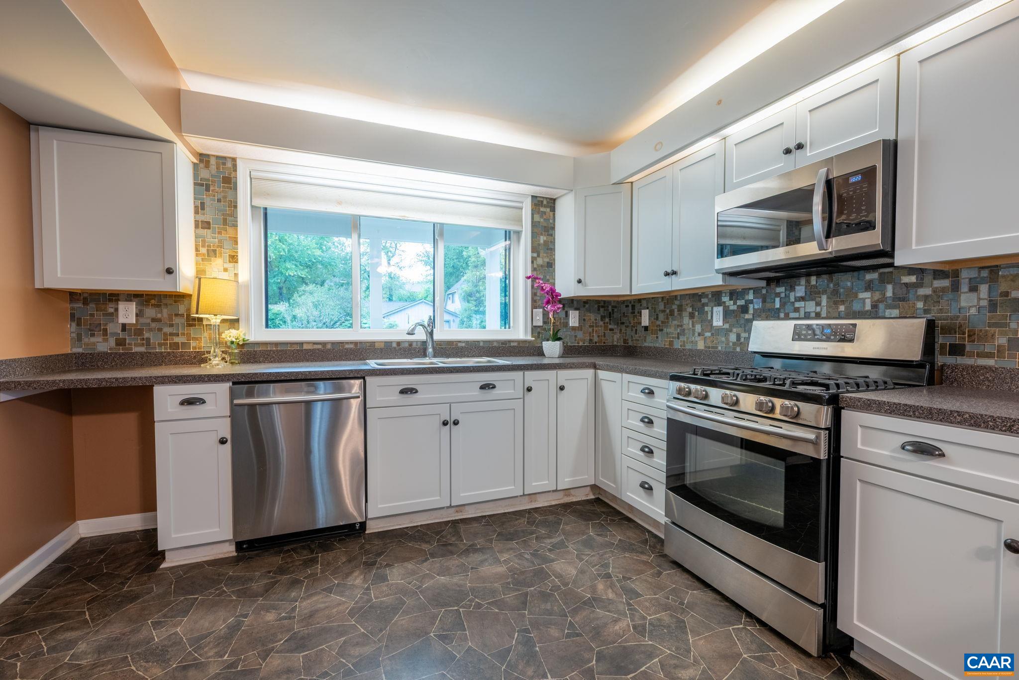 1467 MONTEREY DR