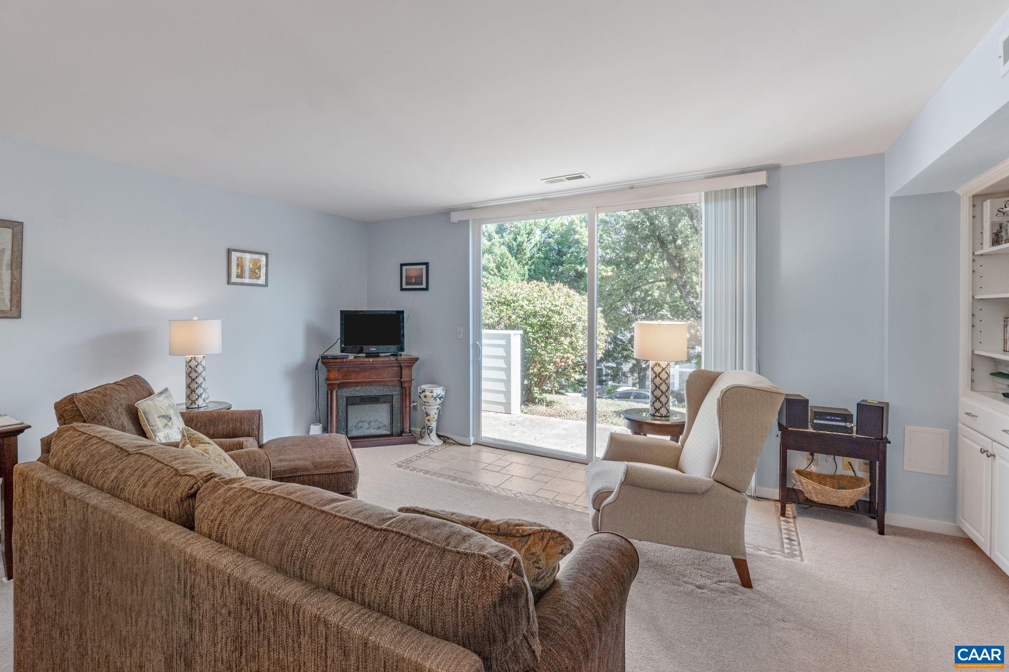 1264 MAPLE VIEW DR