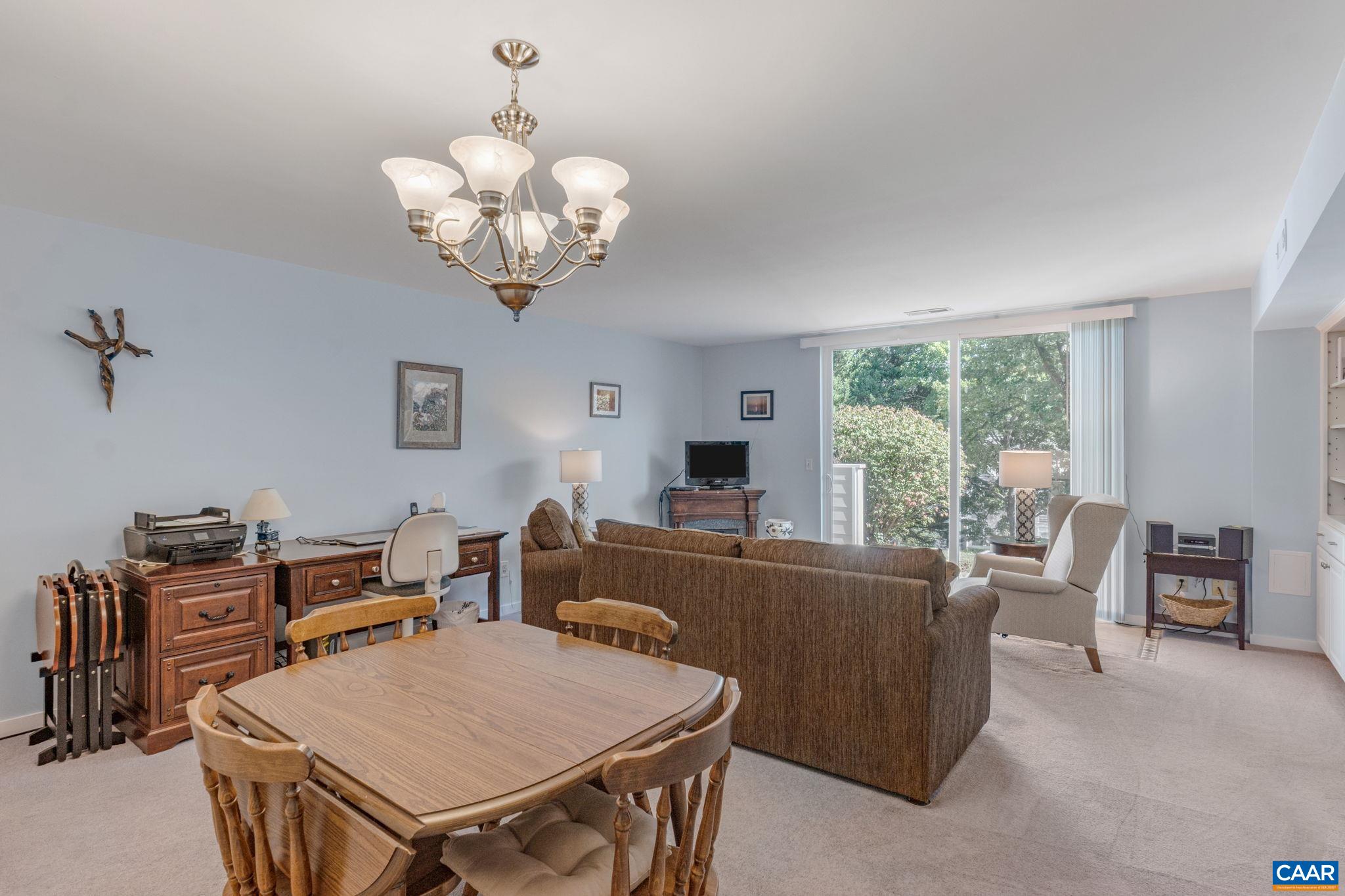 1264 MAPLE VIEW DR