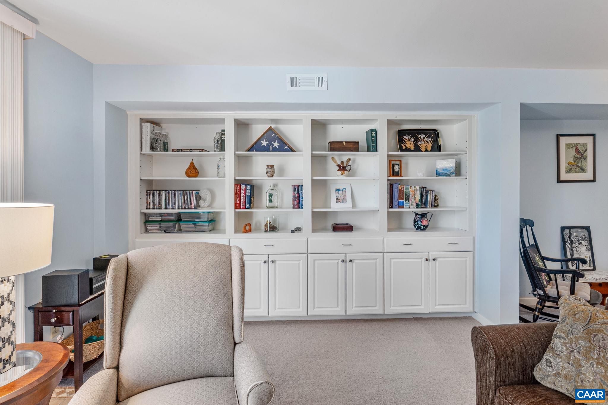 1264 MAPLE VIEW DR