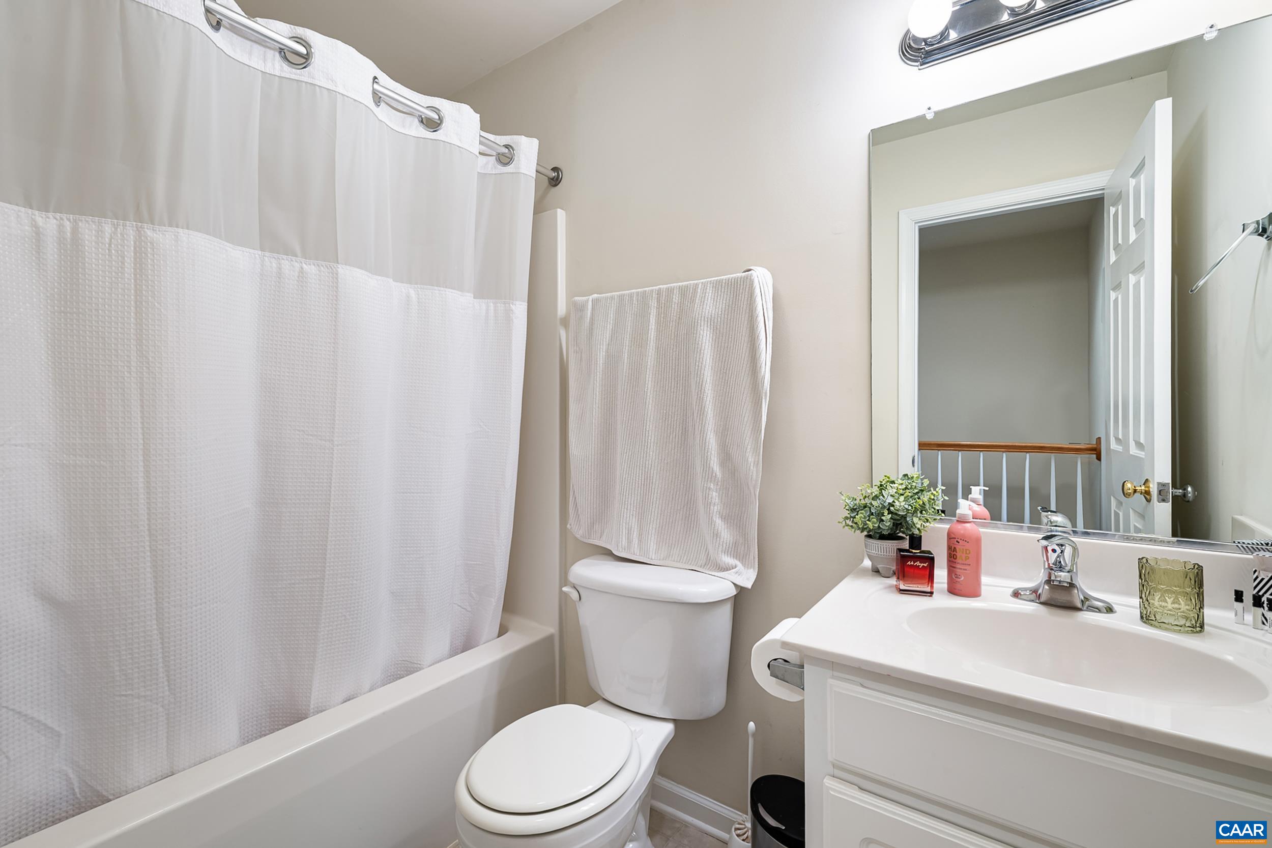 106 MELBOURNE PRK Unit: F