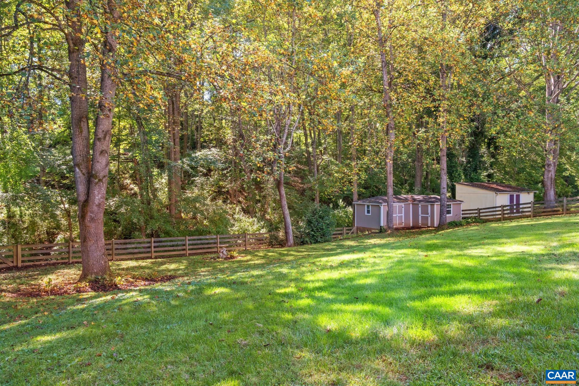 15 NARCISSUS RD