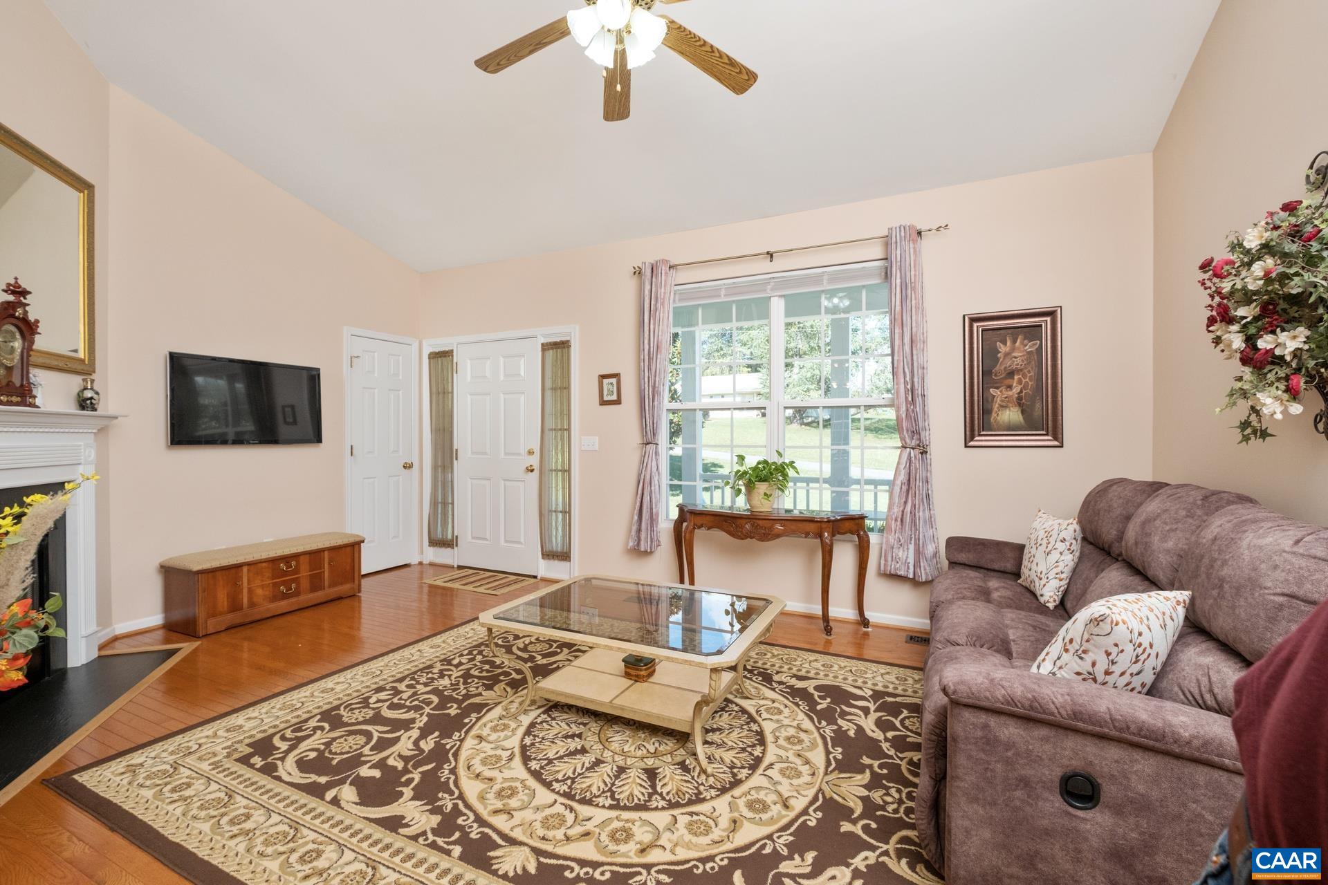 15 NARCISSUS RD