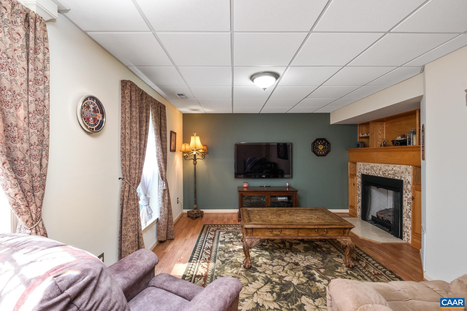 15 NARCISSUS RD