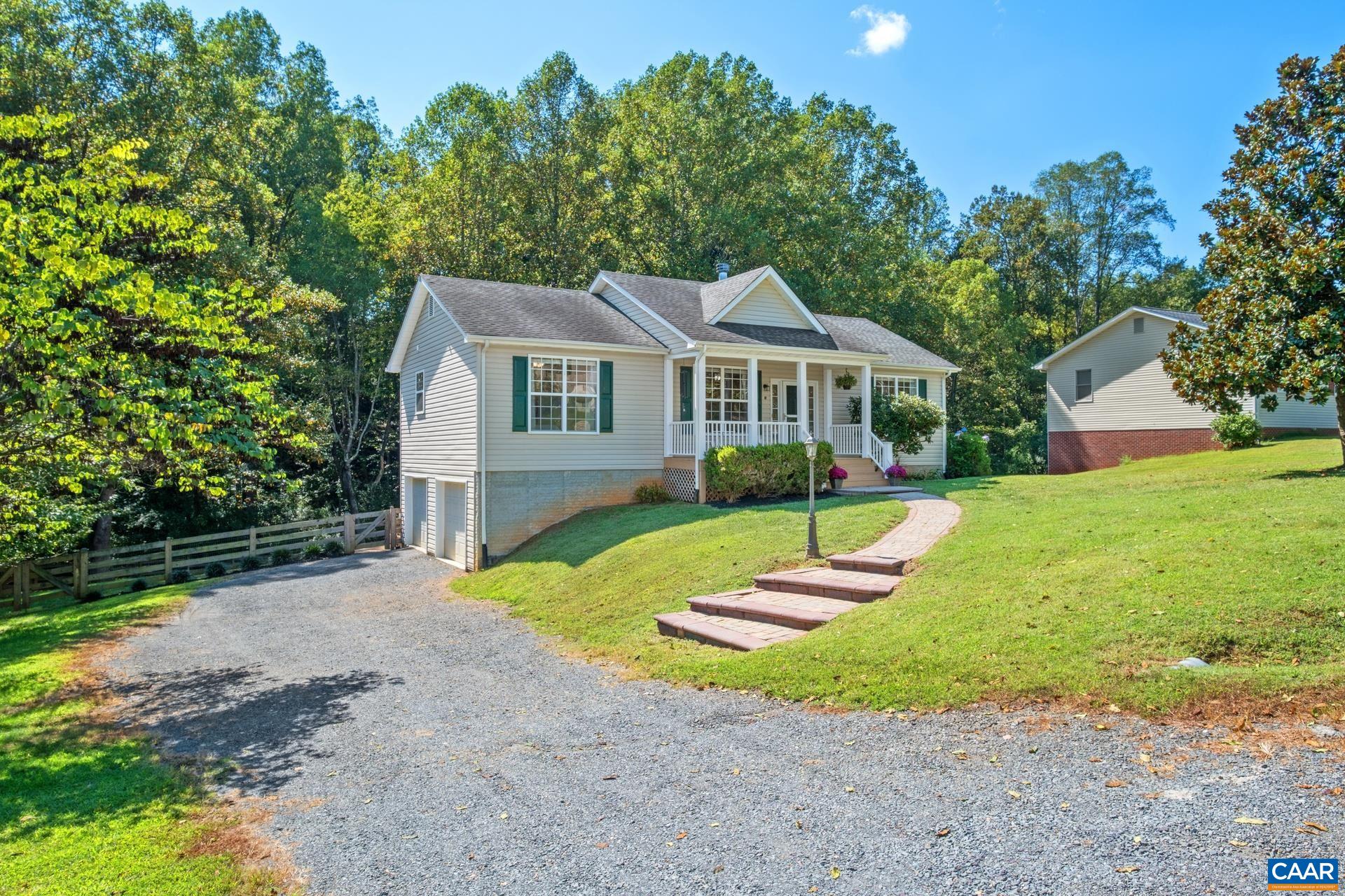 15 NARCISSUS RD