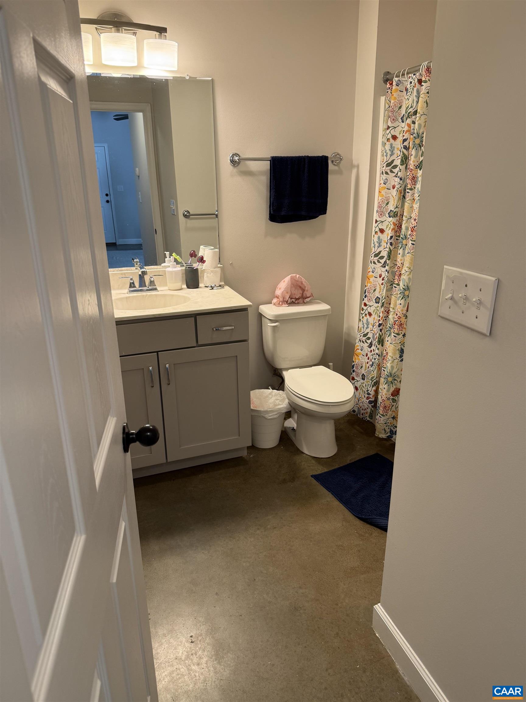 124 SUMMIT ST Unit: a