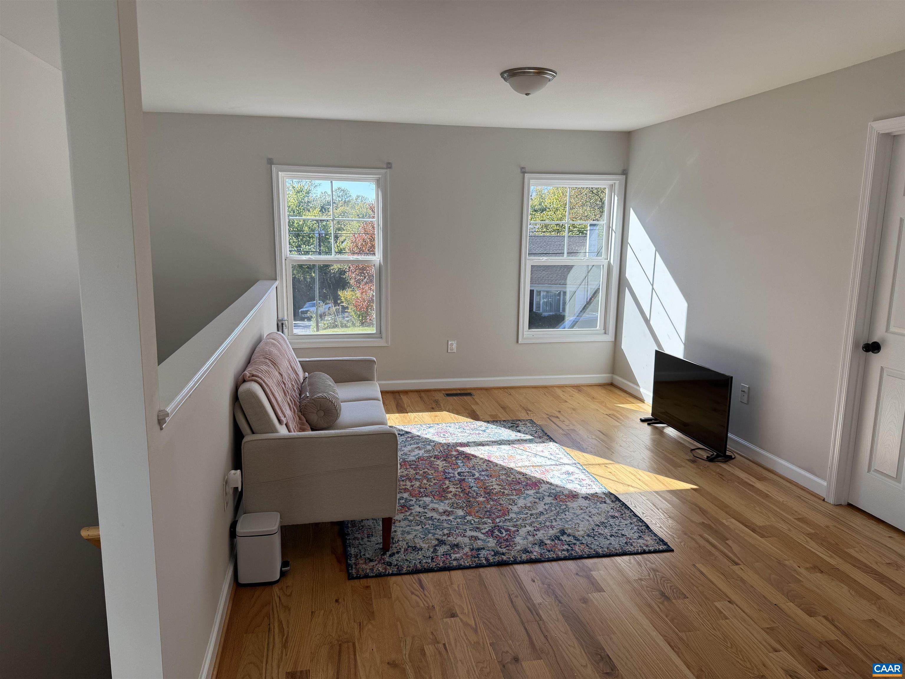 124 SUMMIT ST Unit: a