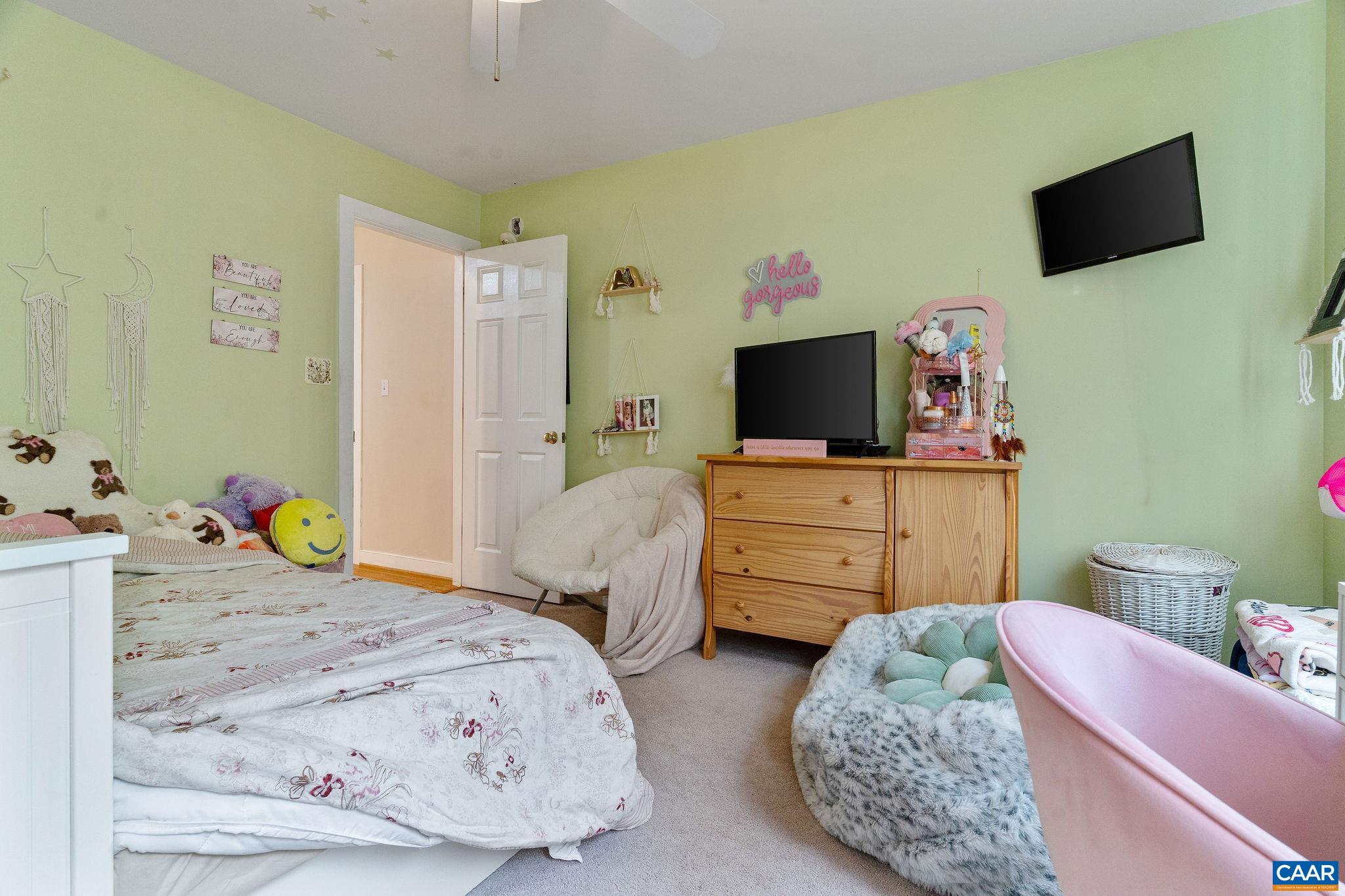 105 KELSEY CT
