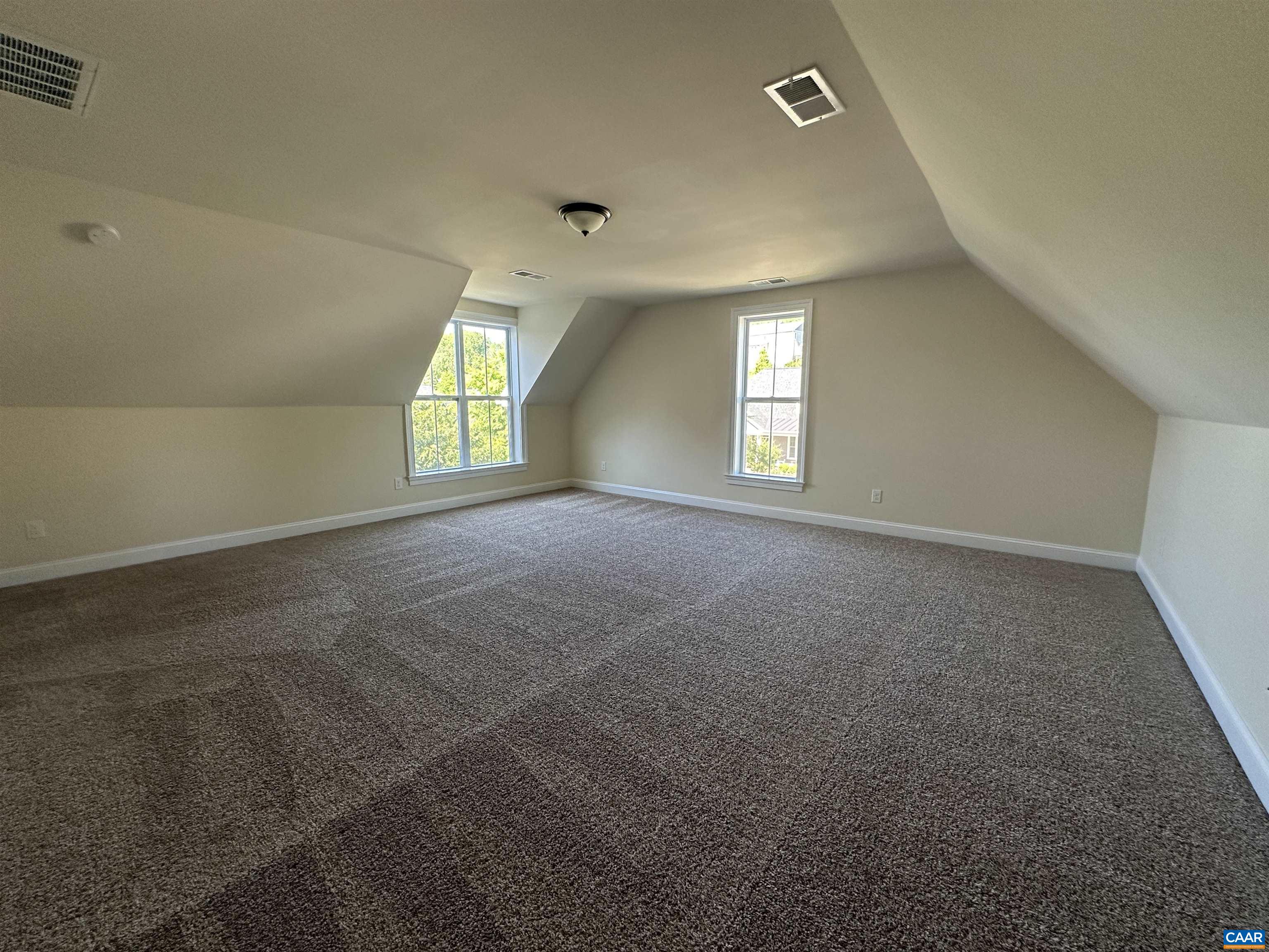 1832 HYLAND CREEK DR