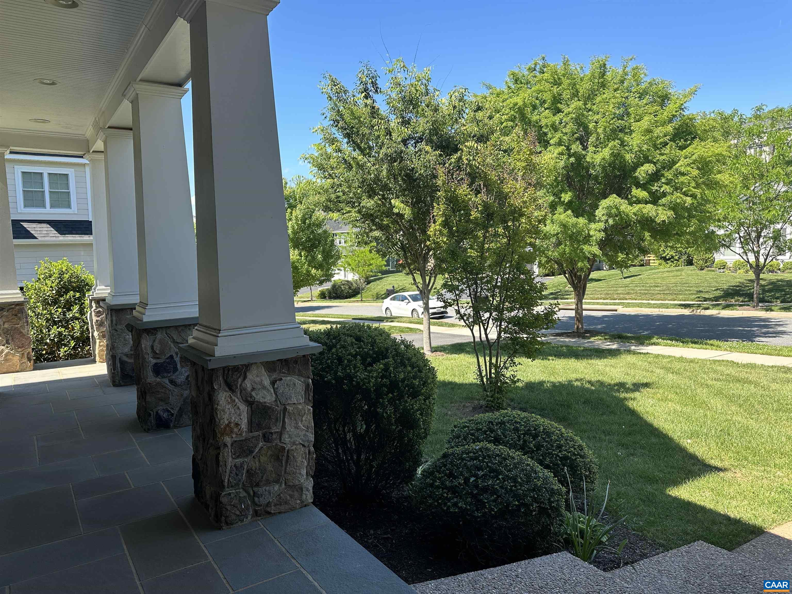 1832 HYLAND CREEK DR