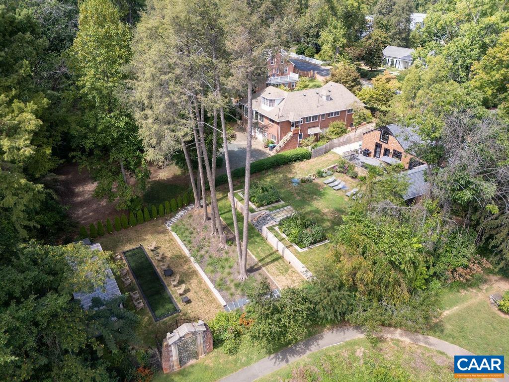 1916 THOMSON RD