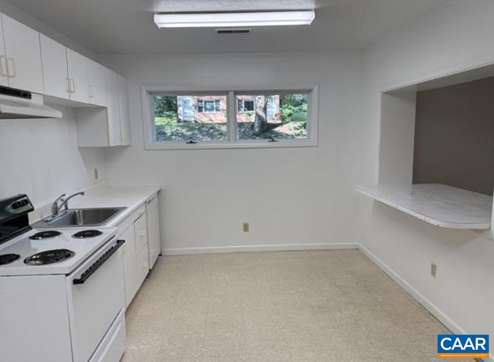 536 VALLEY RD