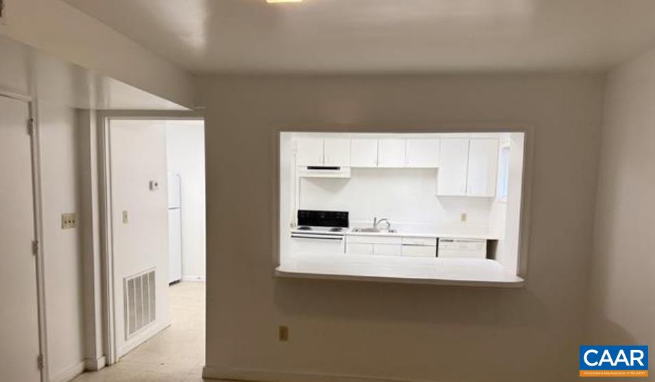 536 VALLEY RD