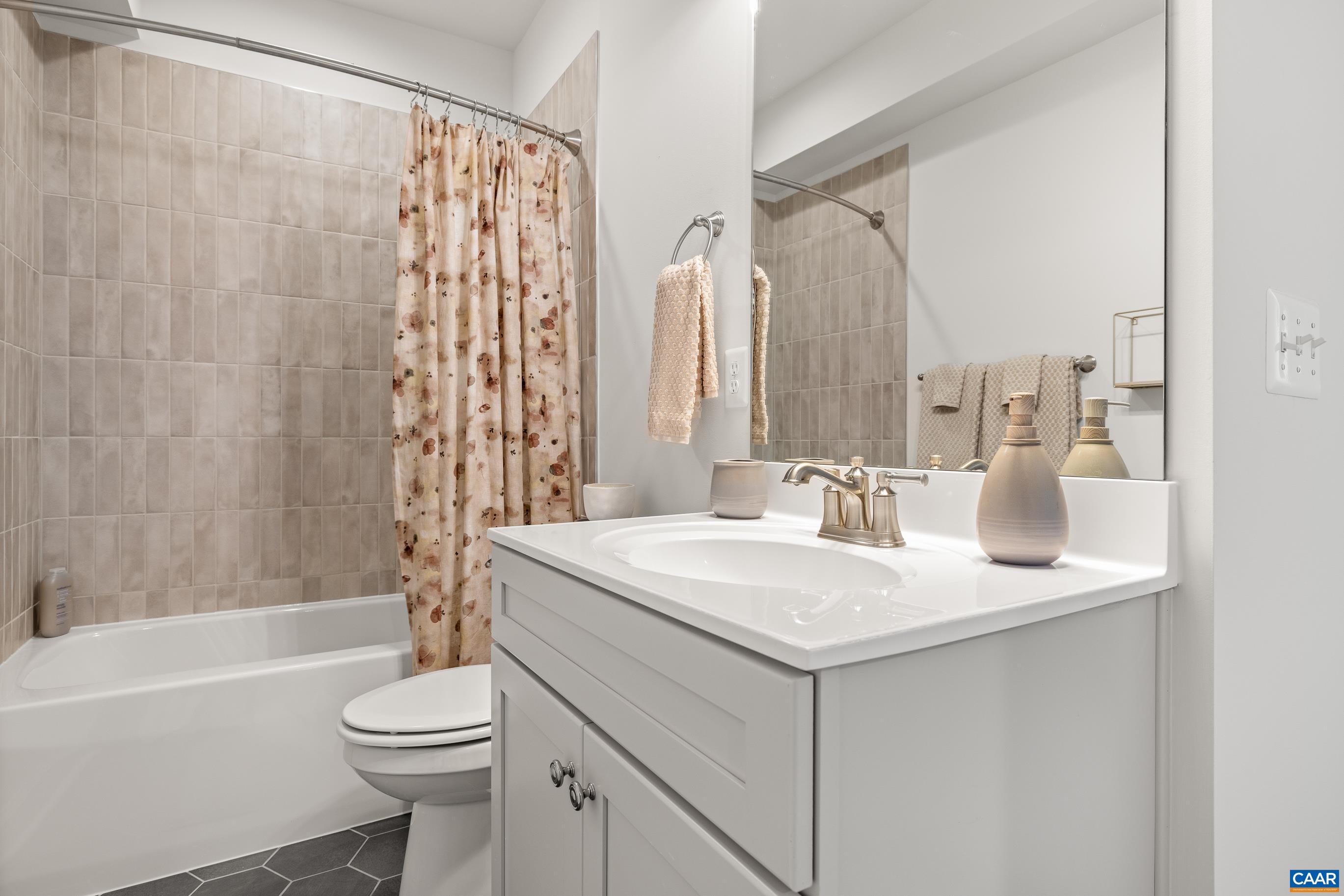 160D CLIFFSTONE BLVD