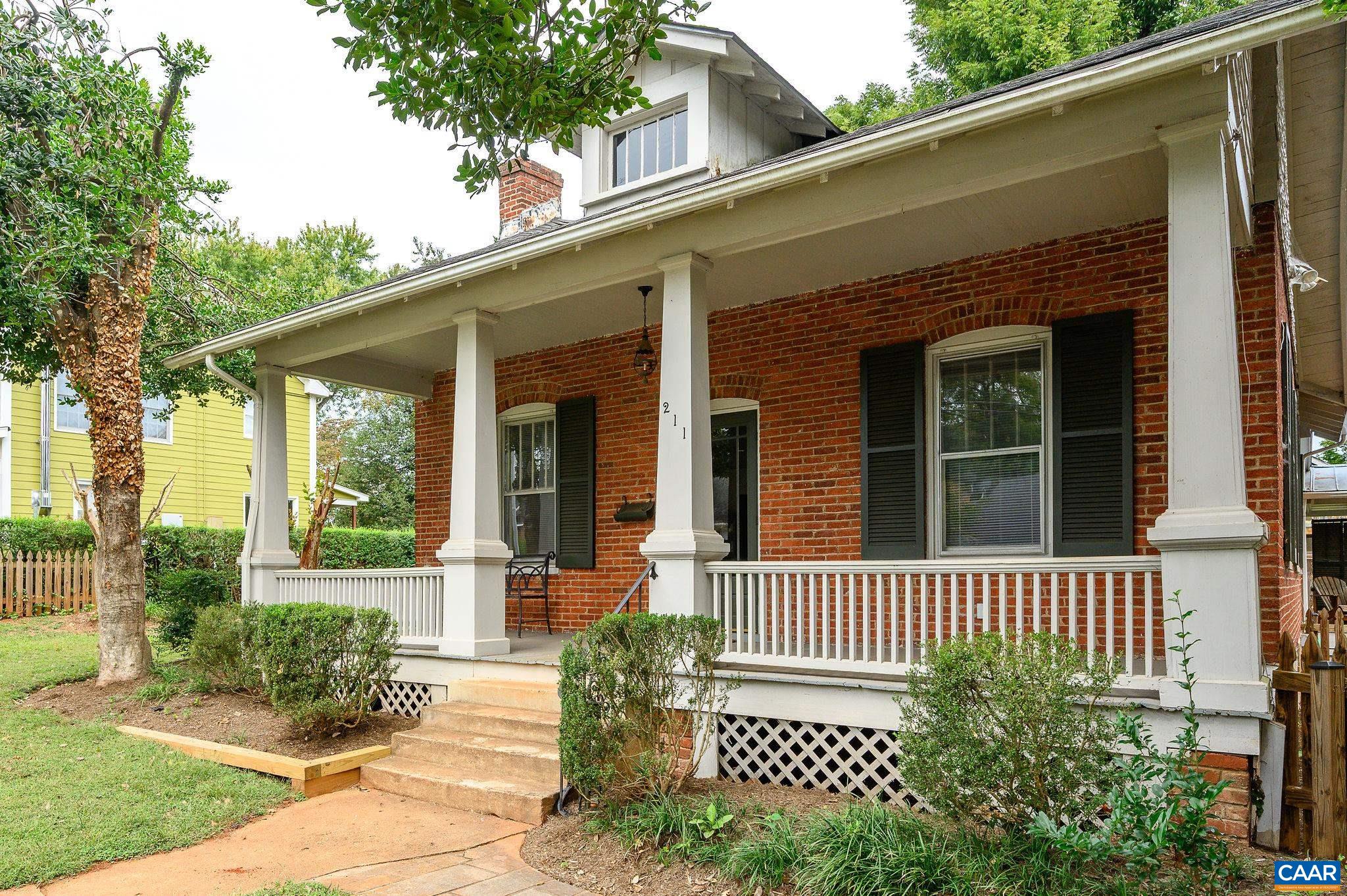 211 ROBERTSON AVE