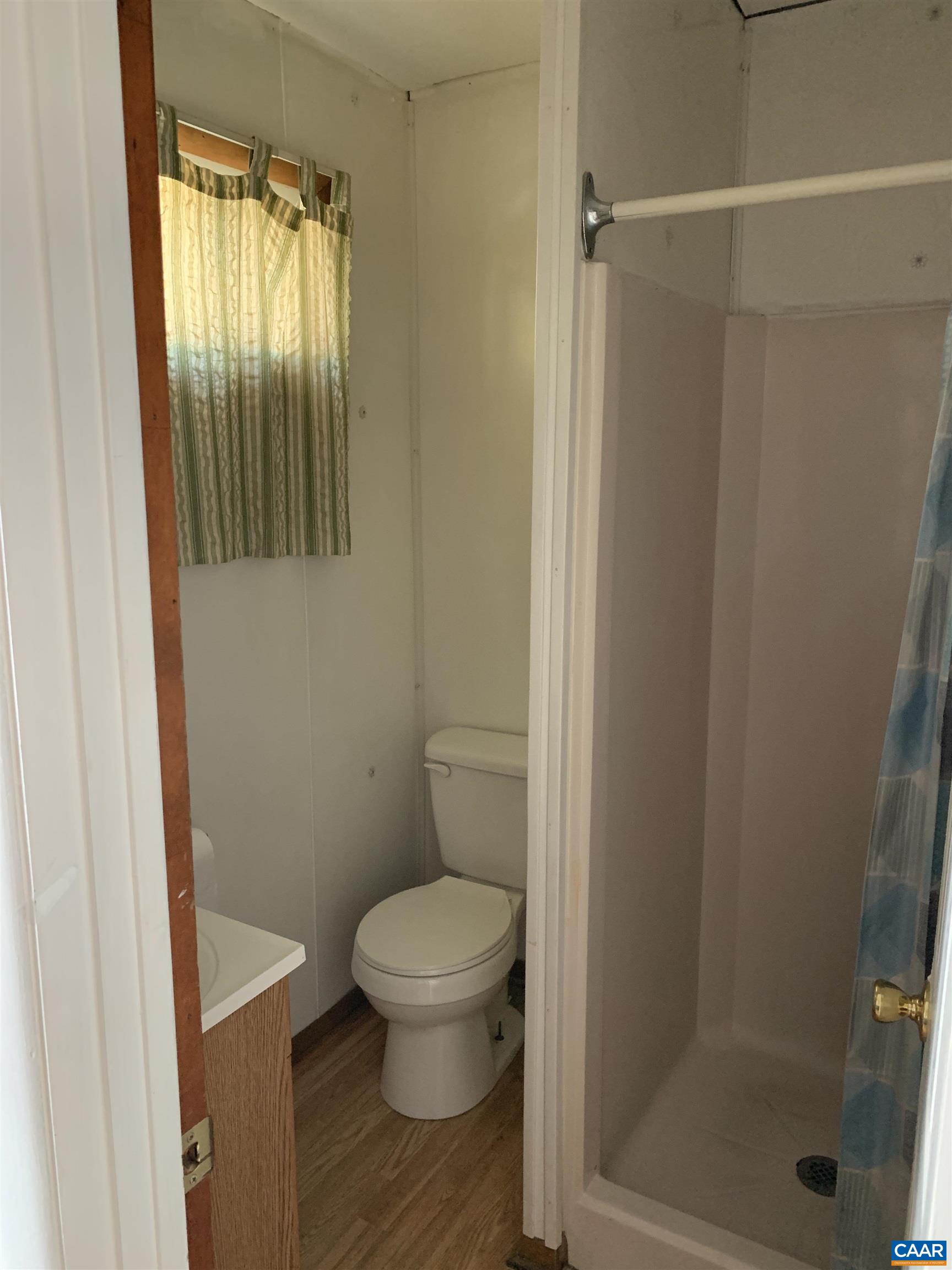 165 MADISON LN Unit: f