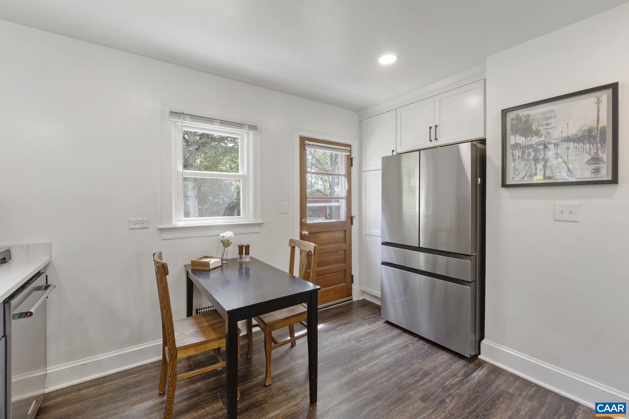 1104 FOREST HILLS AVE