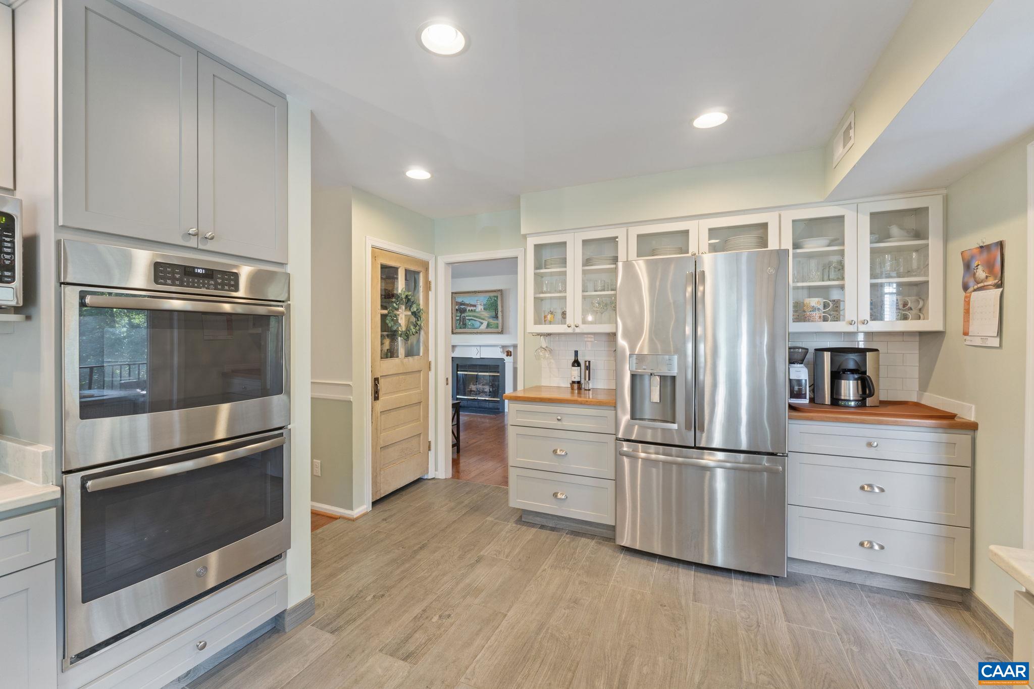 1131 RAINTREE DR