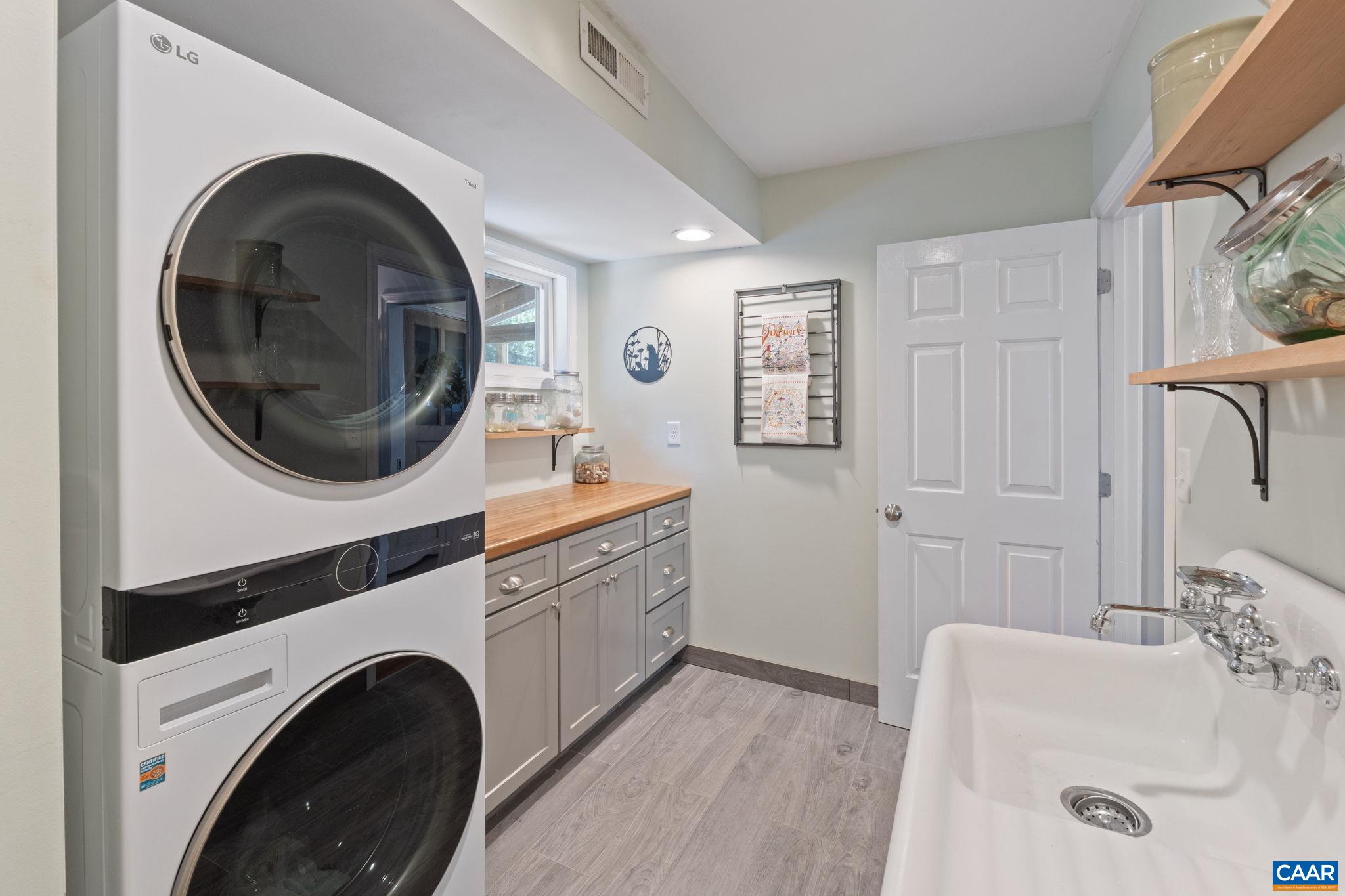 1131 RAINTREE DR