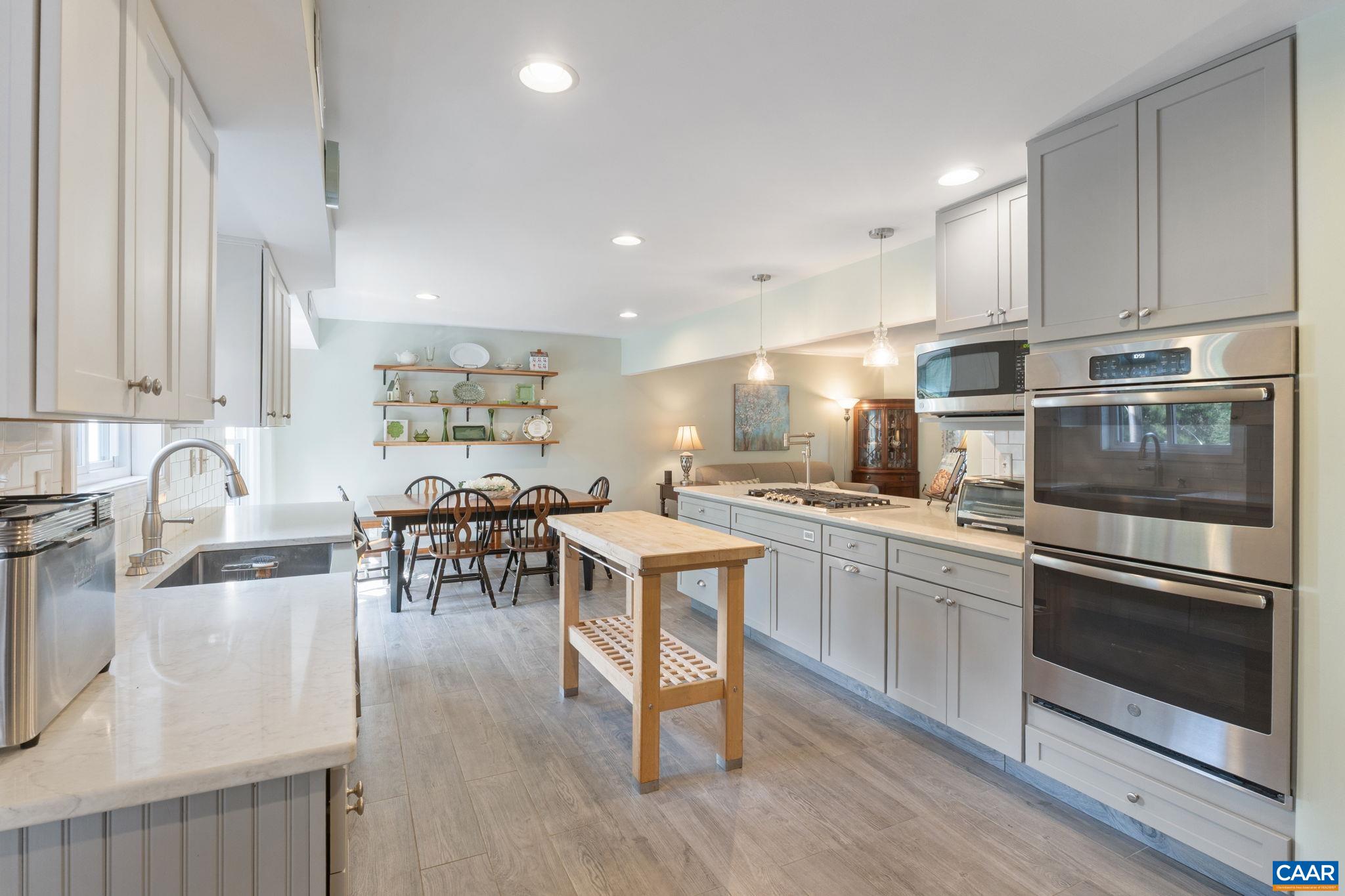 1131 RAINTREE DR