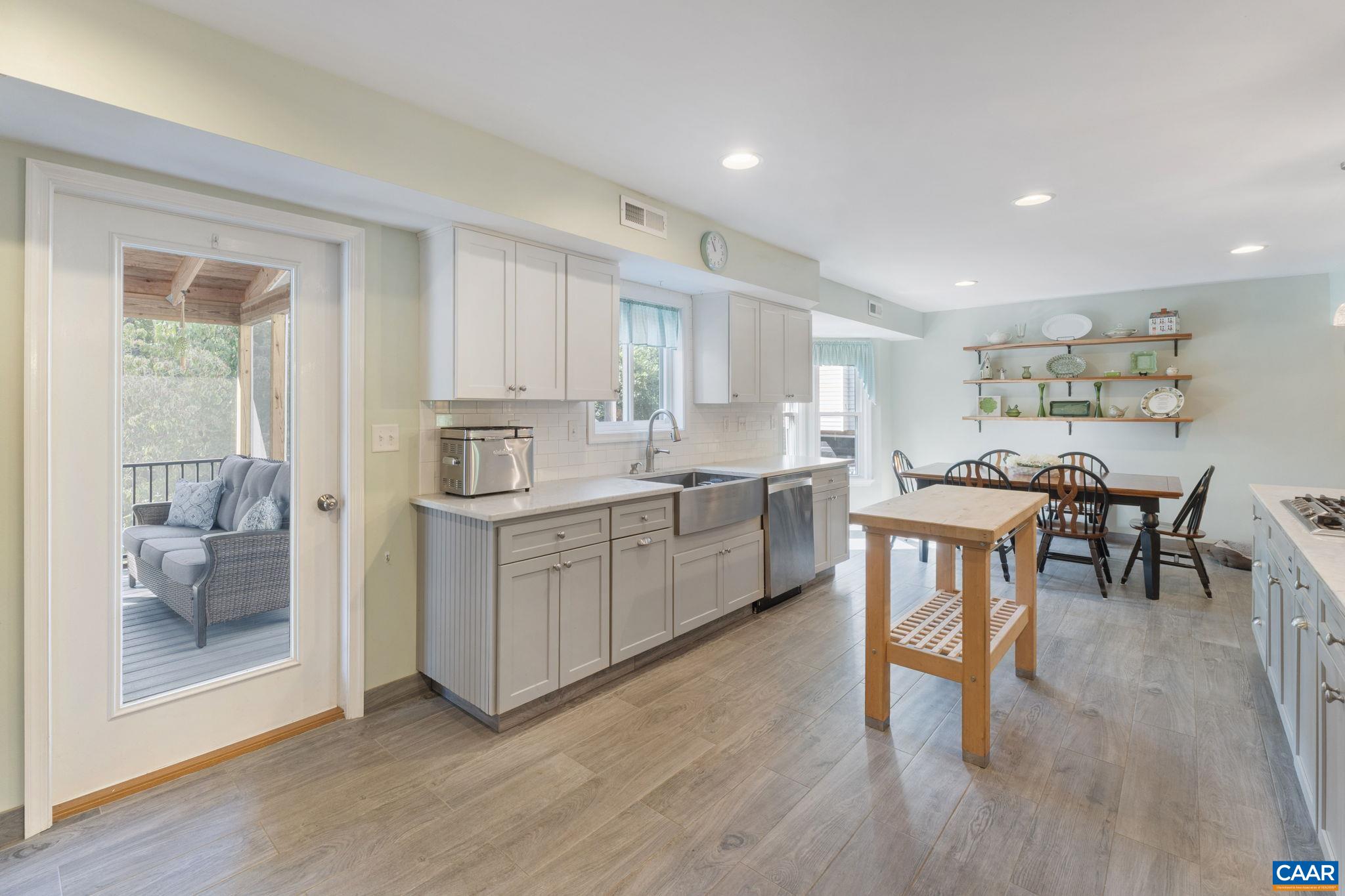 1131 RAINTREE DR
