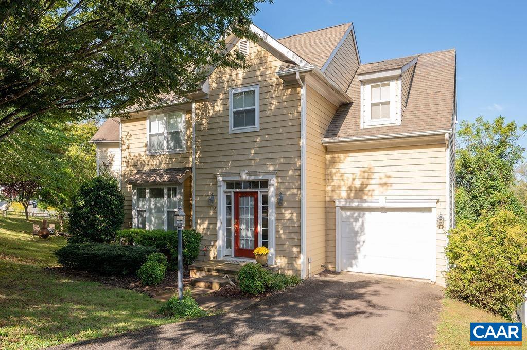 1105 SAINT CHARLES CT