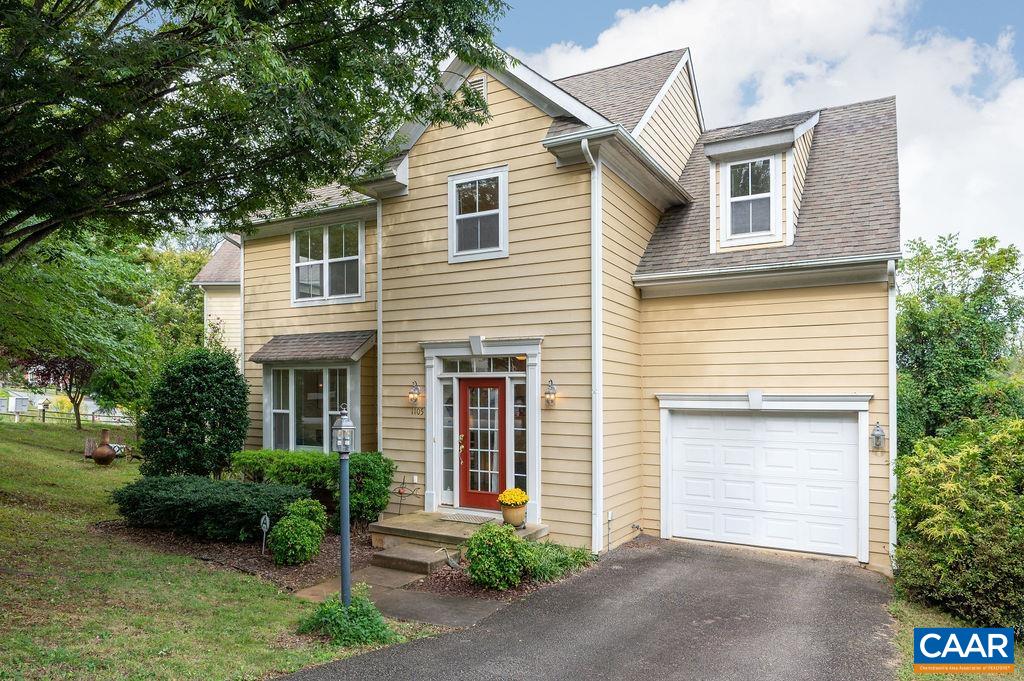 1105 SAINT CHARLES CT