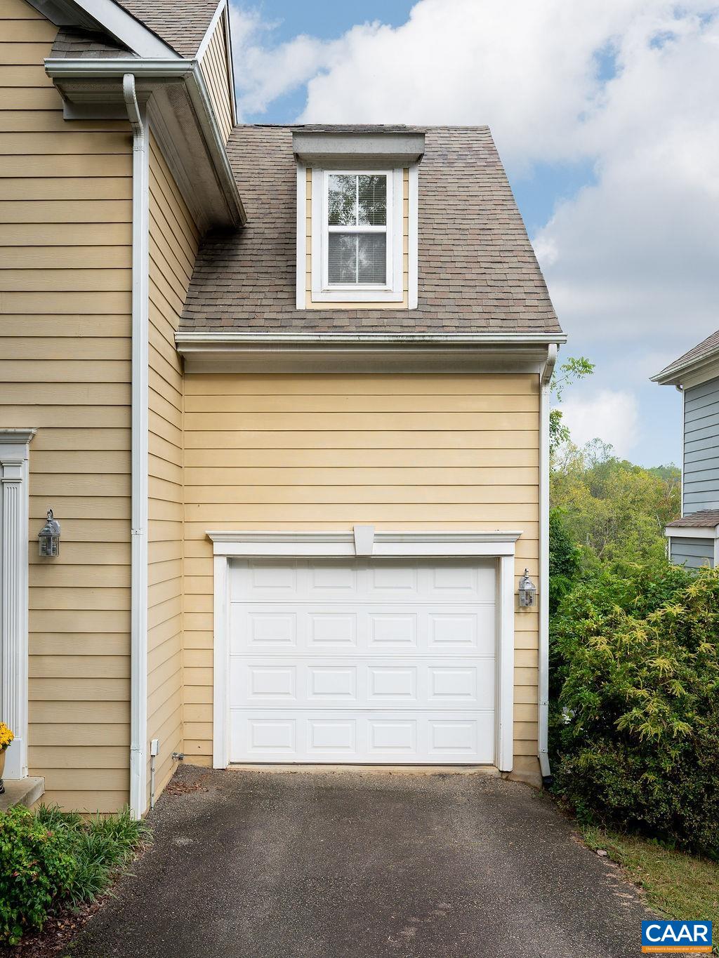 1105 SAINT CHARLES CT