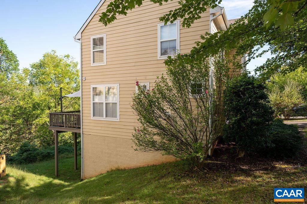 1105 SAINT CHARLES CT