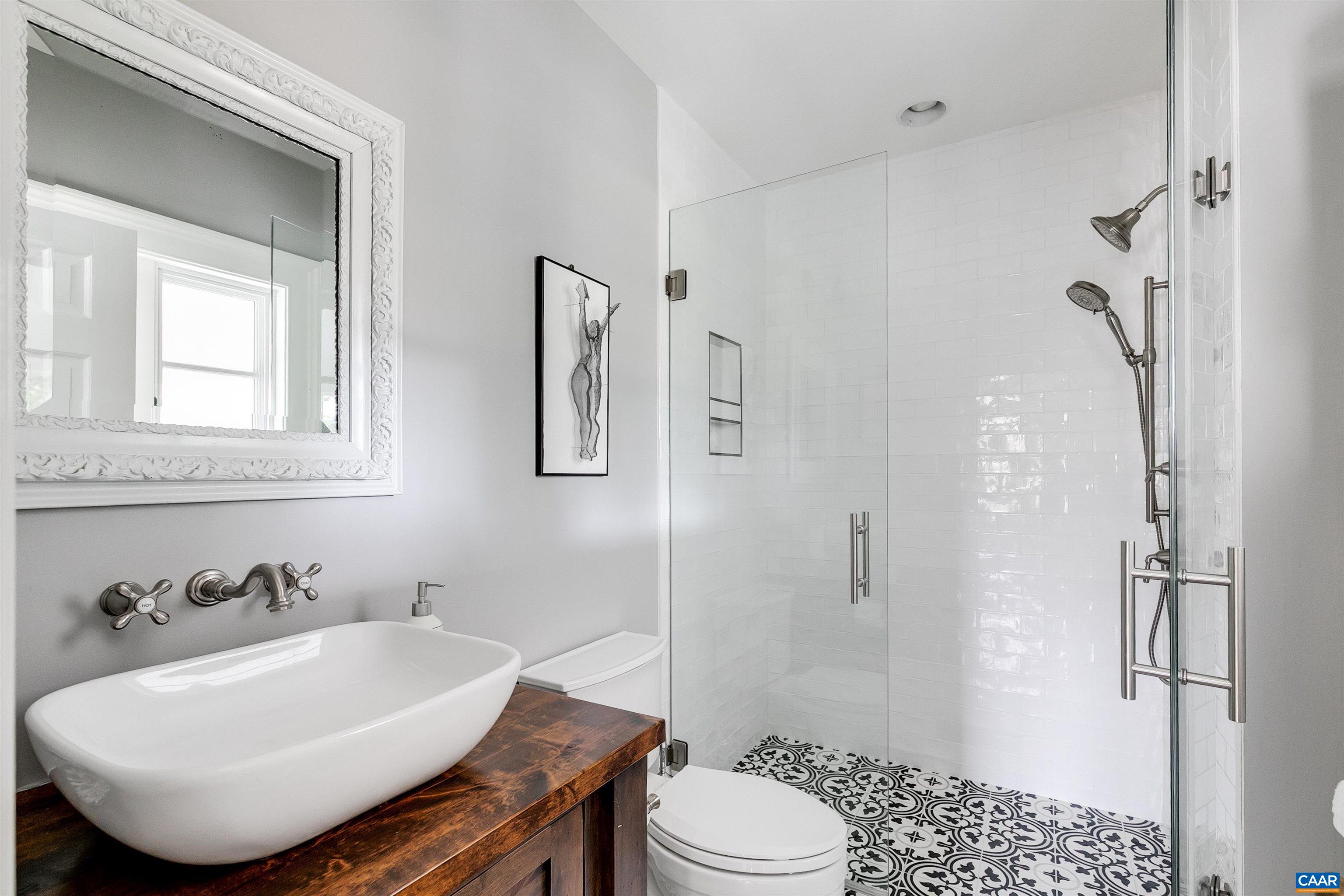 5484 GORDONSVILLE RD