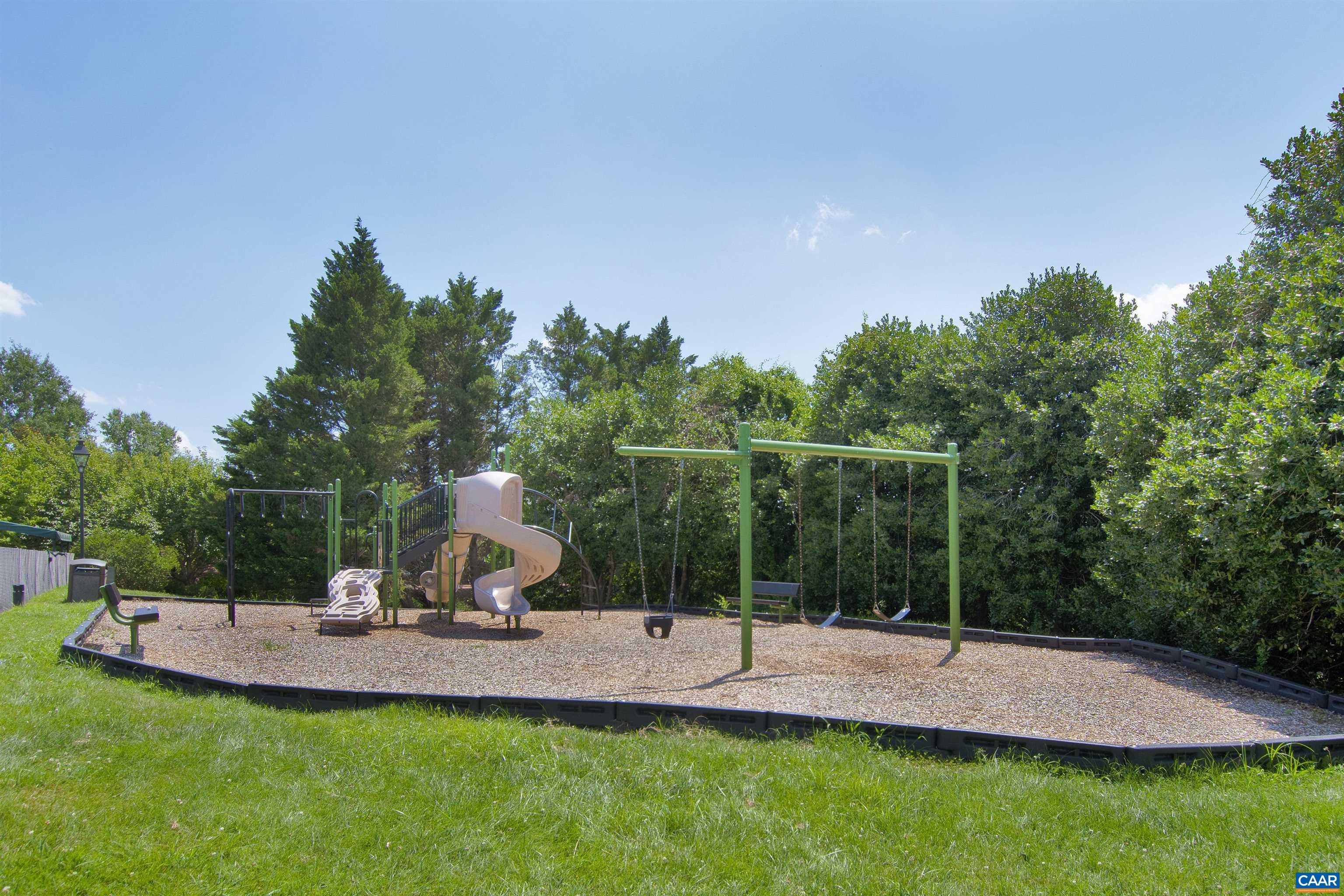 1526 BREMERTON LN