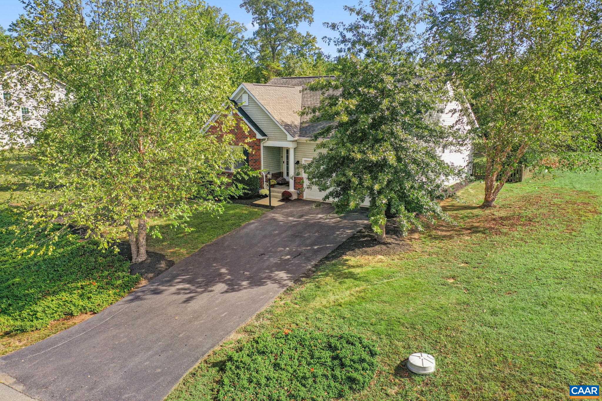 945 JUSTIN DR