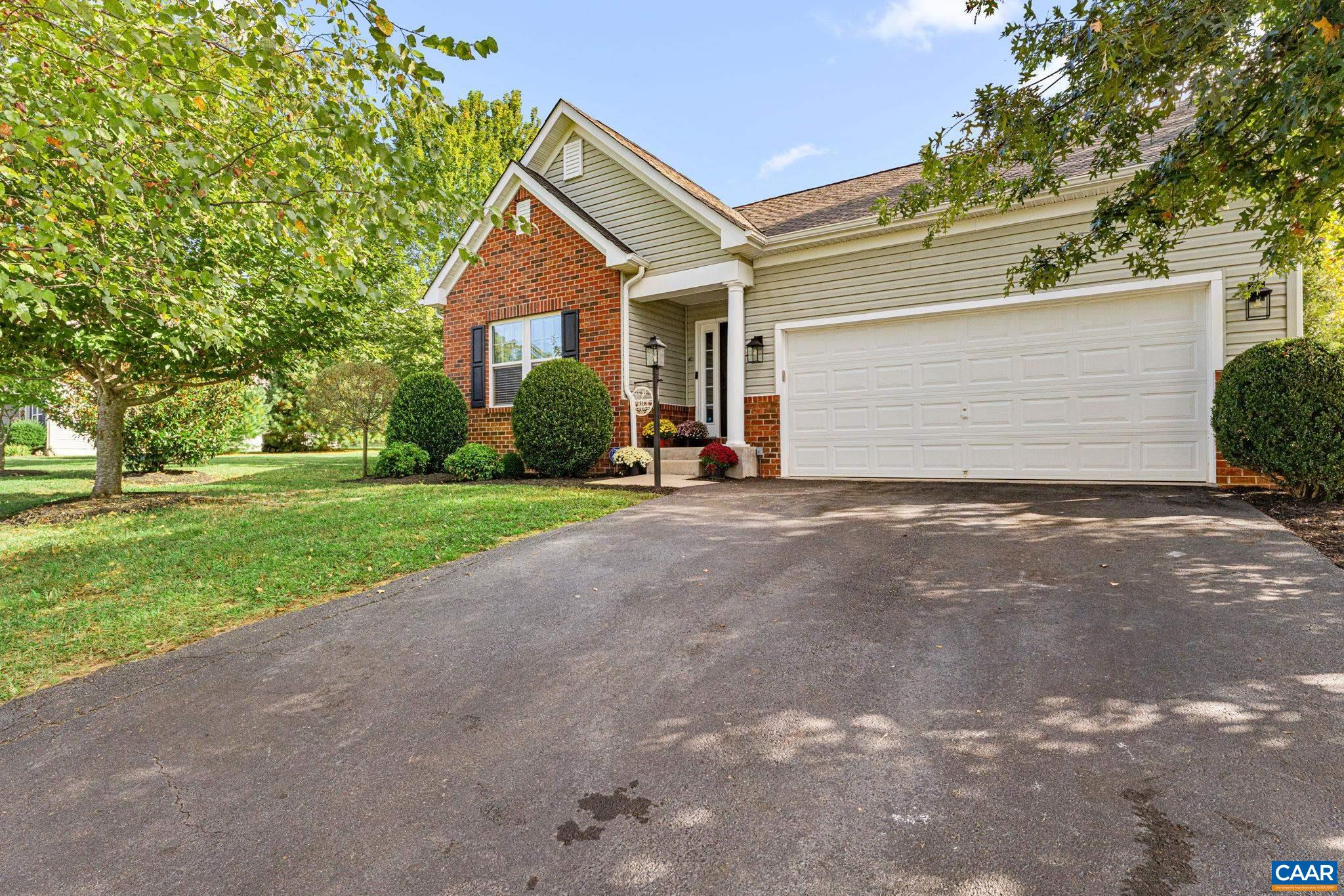 945 JUSTIN DR