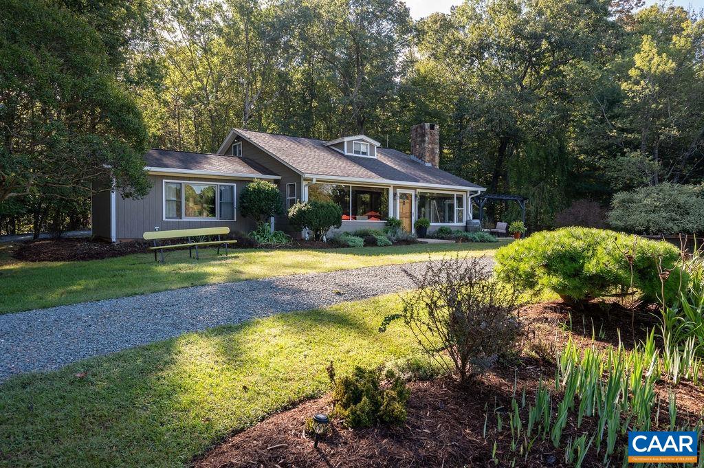 3172 WOODCREEK DR