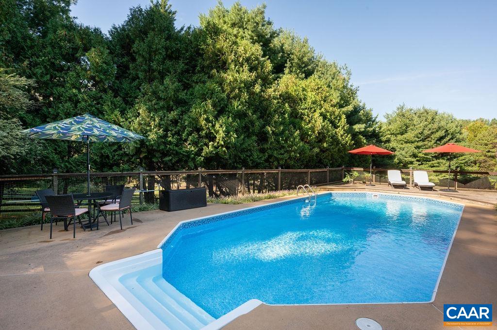 3172 WOODCREEK DR