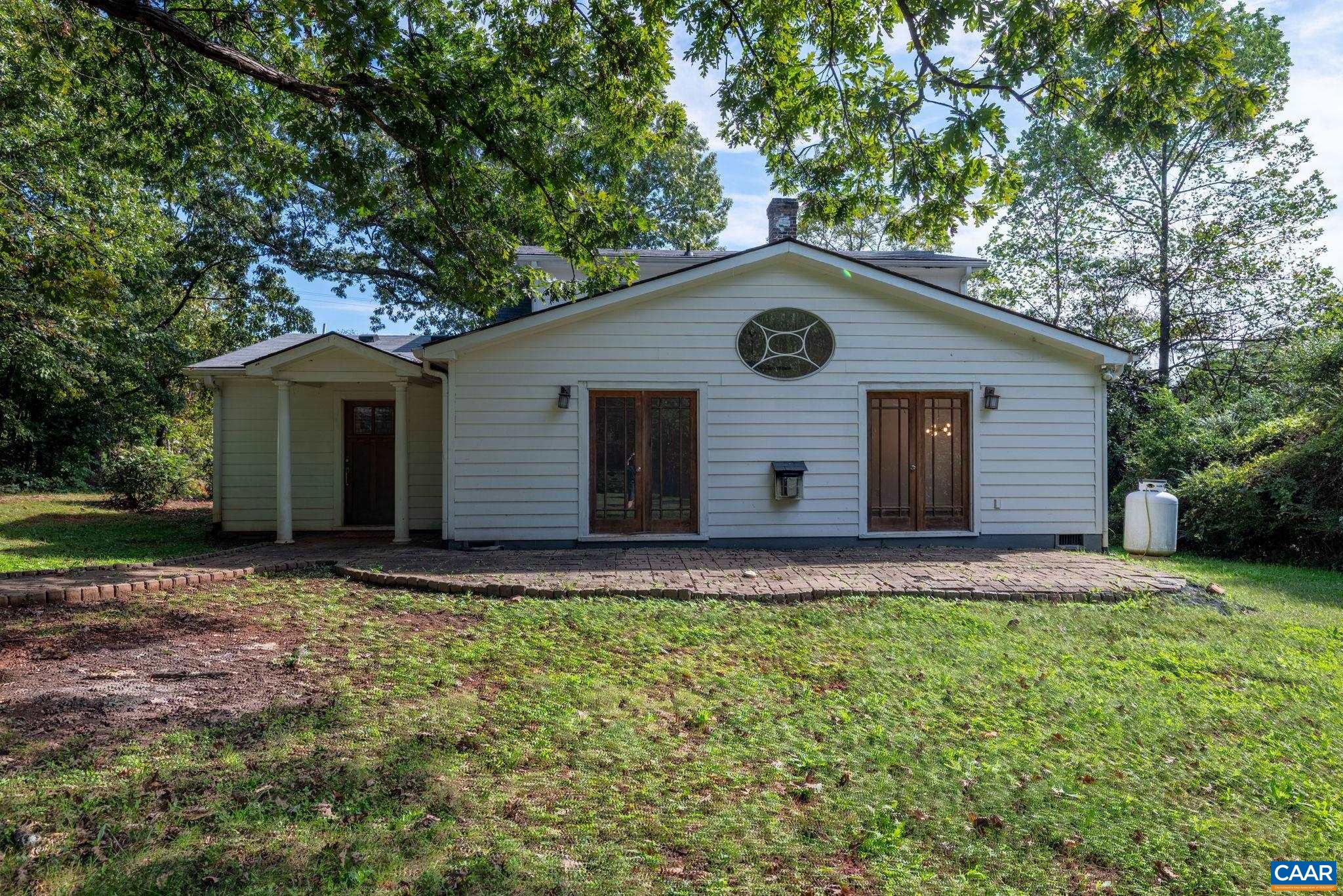 2514 TAYLORS GAP RD
