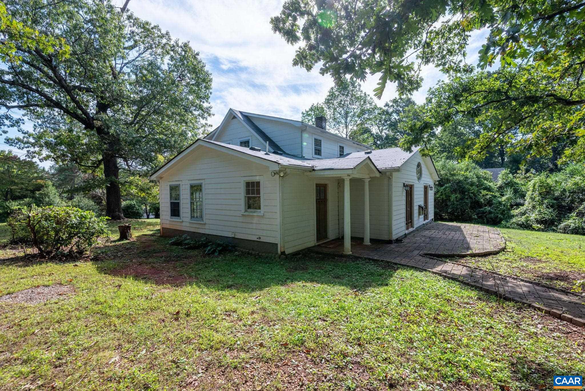 2514 TAYLORS GAP RD