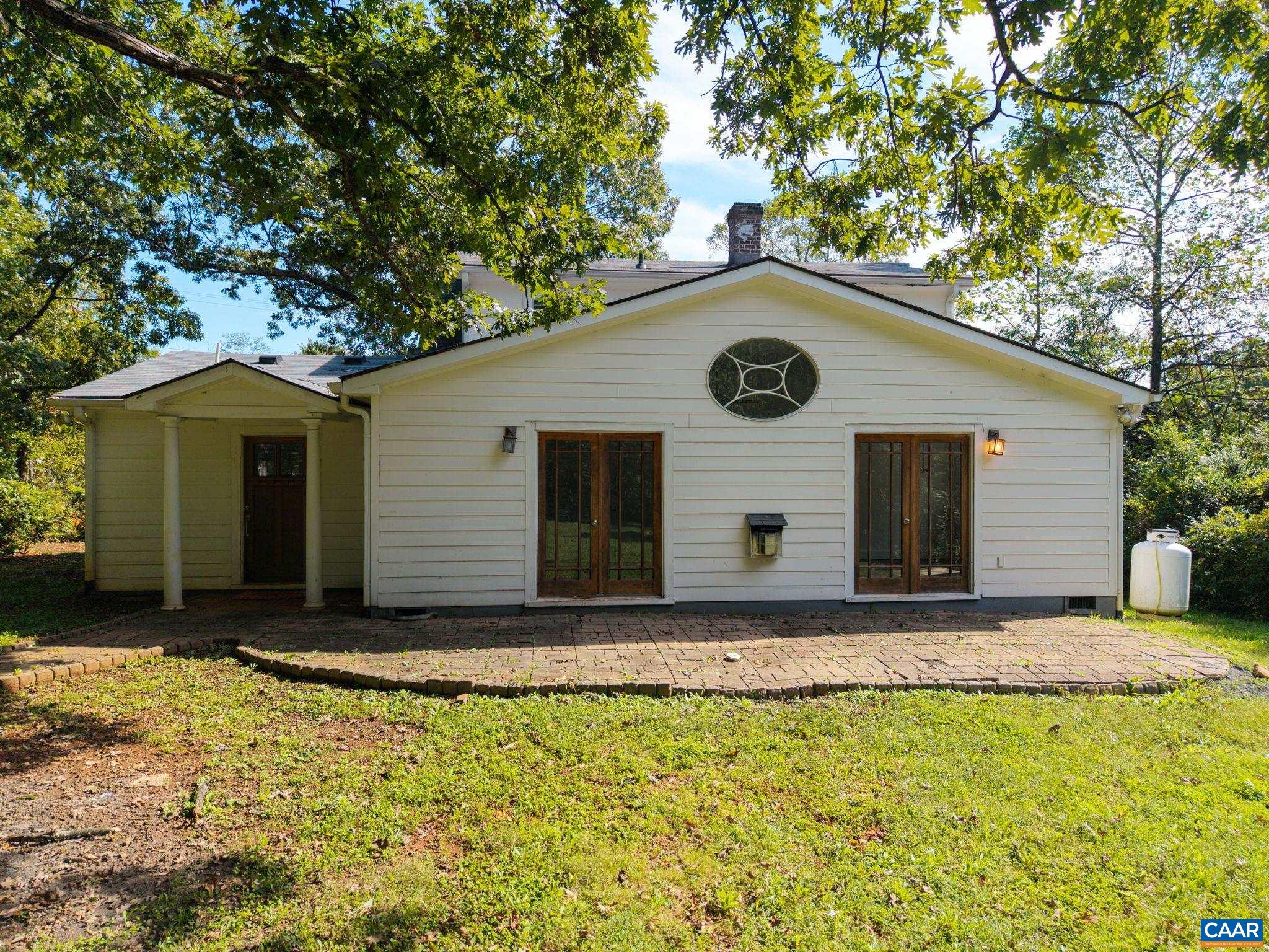 2514 TAYLORS GAP RD