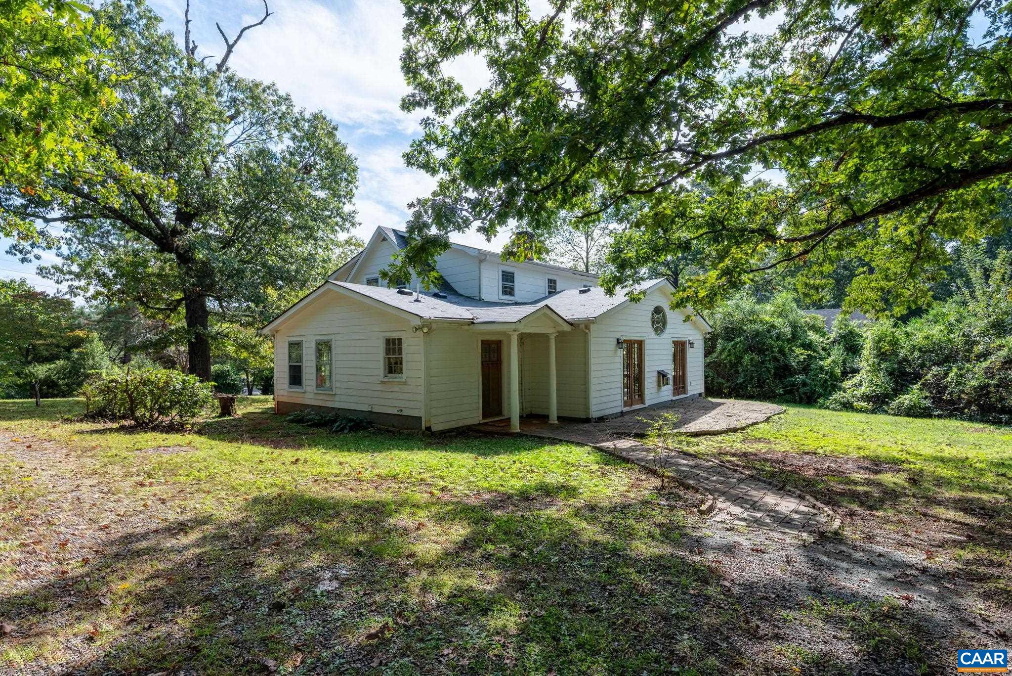 2514 TAYLORS GAP RD