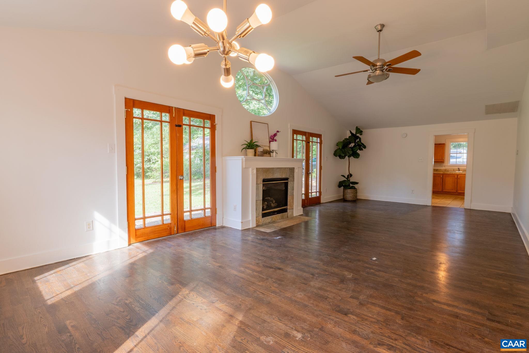 2514 TAYLORS GAP RD