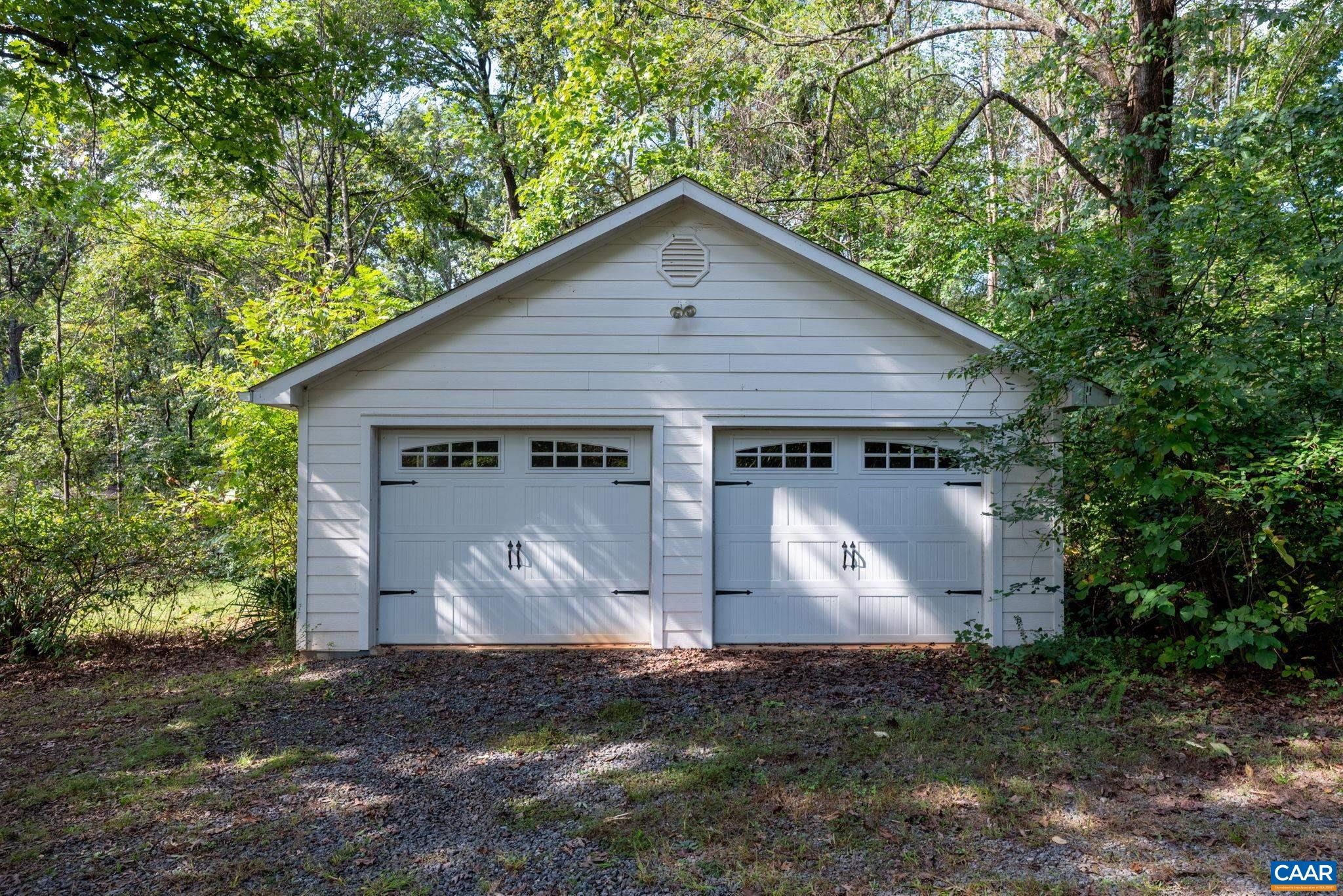 2514 TAYLORS GAP RD