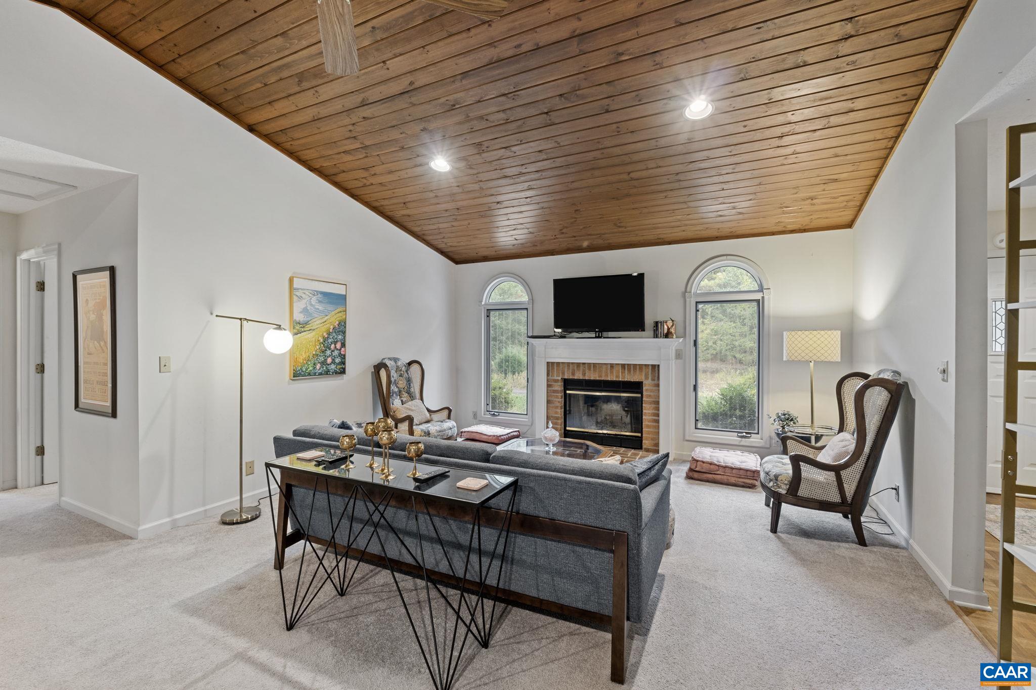 25 LOBLOLLY RD