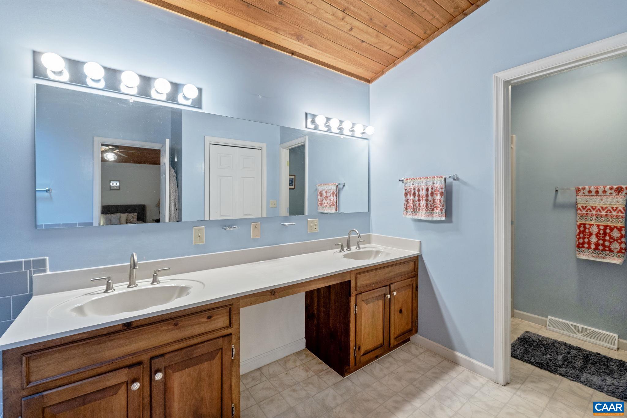 25 LOBLOLLY RD