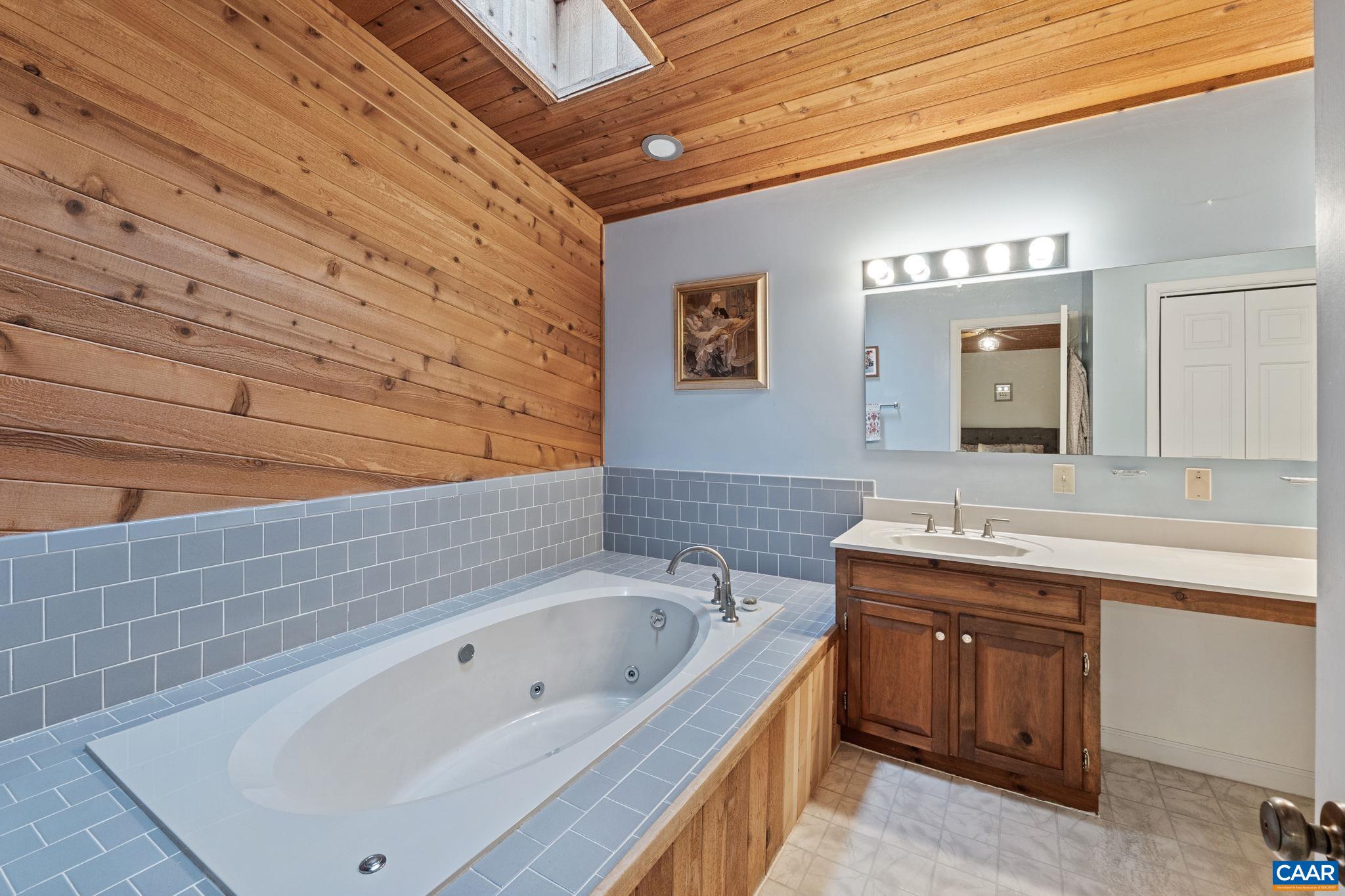 25 LOBLOLLY RD