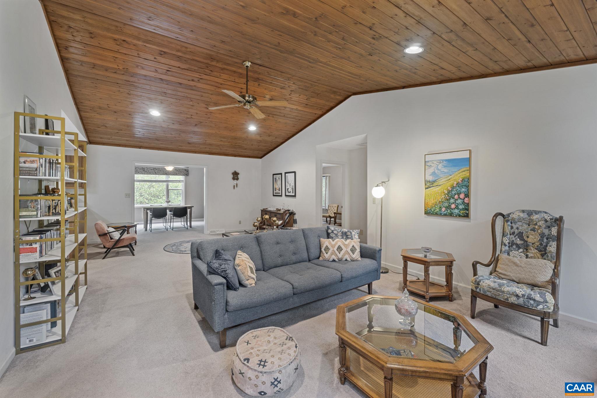 25 LOBLOLLY RD